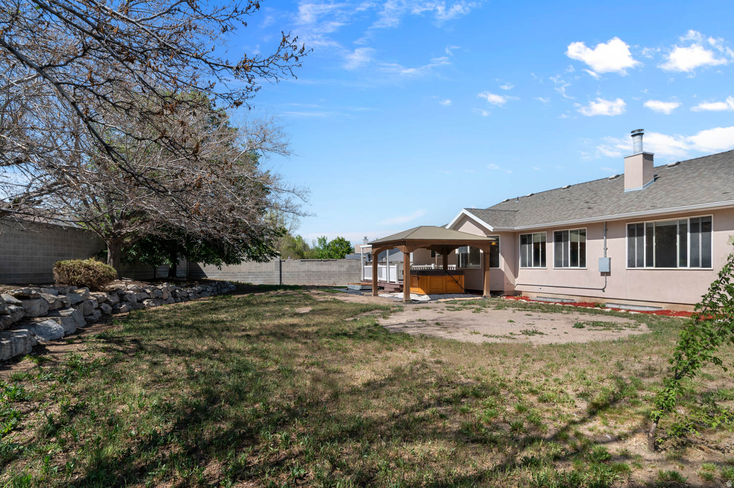 MEADOWS - Residential
