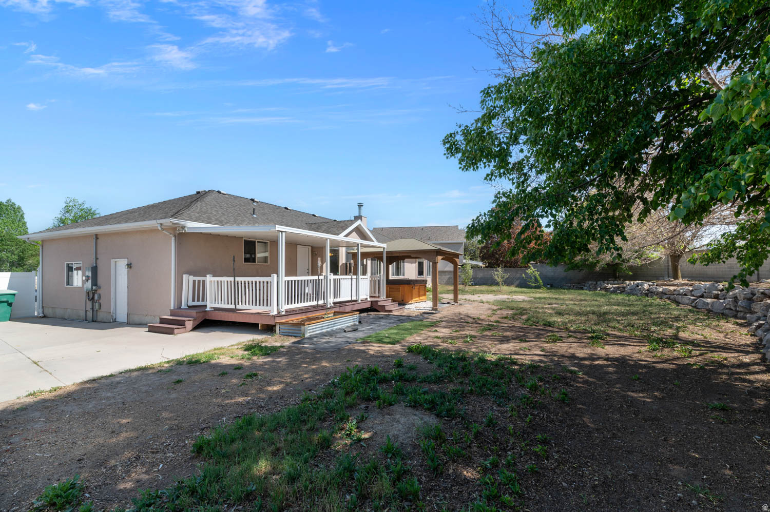 MEADOWS - Residential