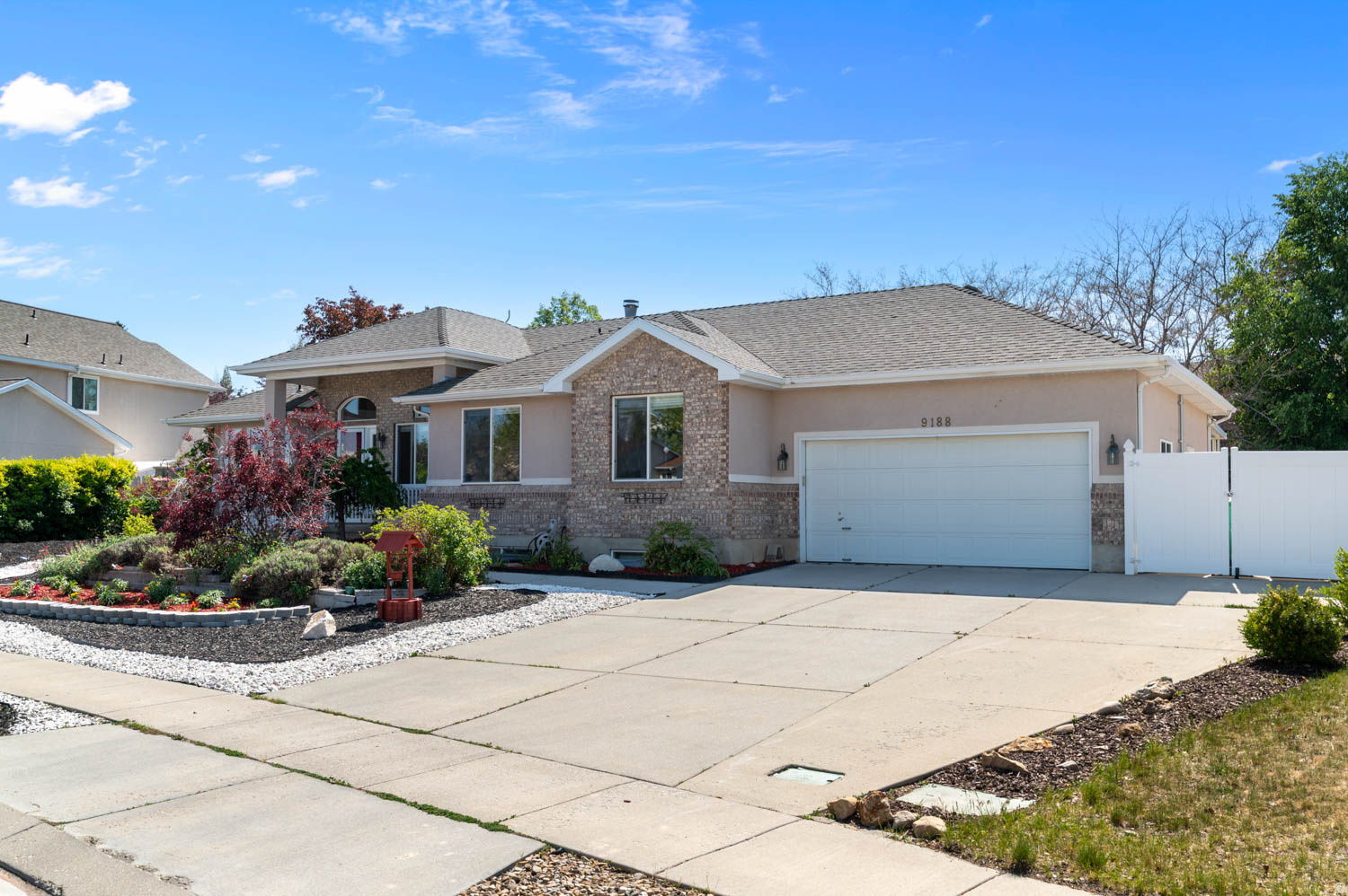 MEADOWS - Residential