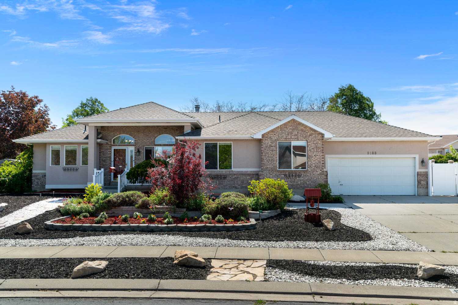 MEADOWS - Residential