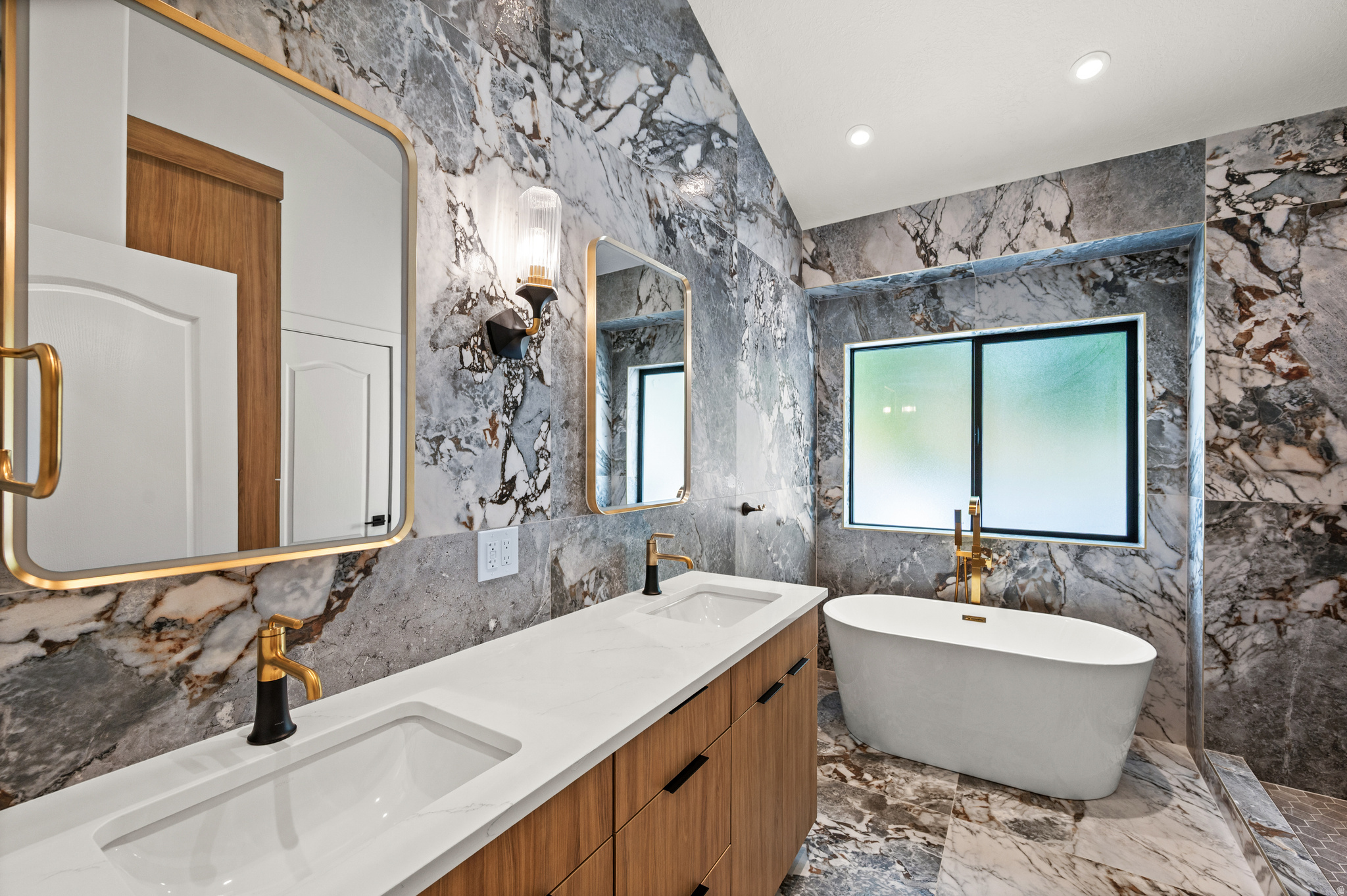 BAKERS COVE - Residential