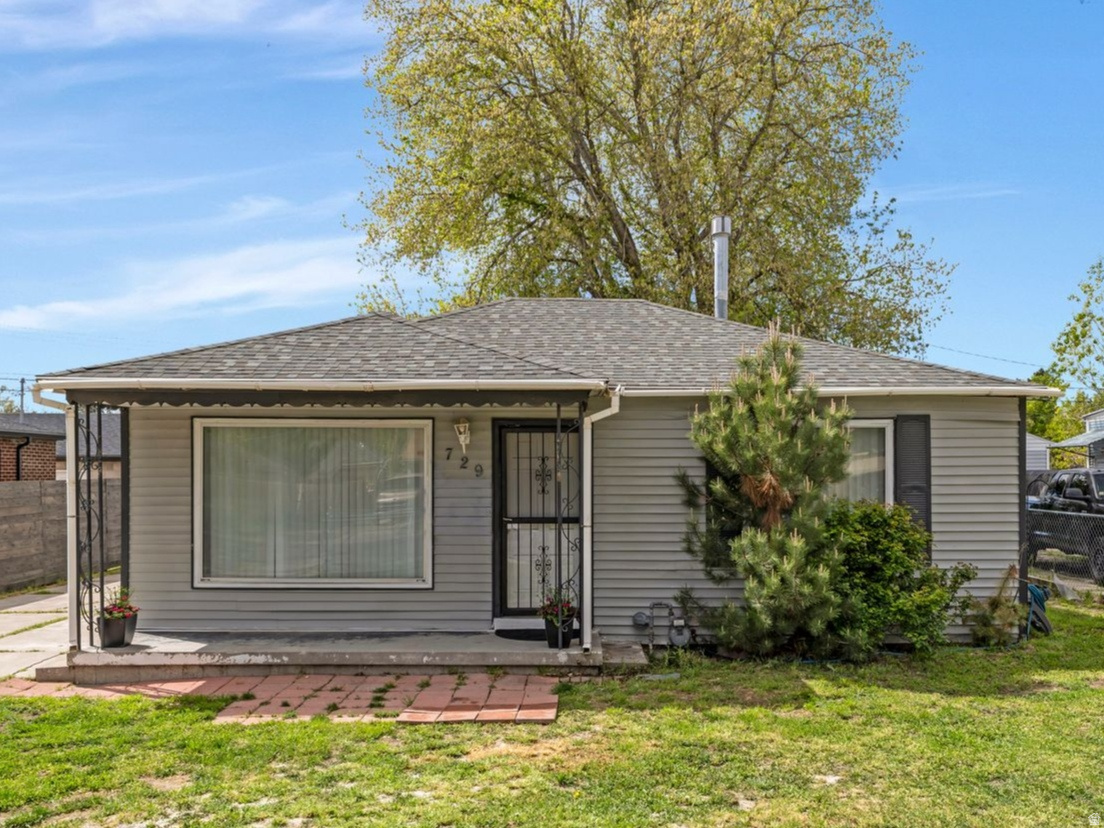 ROBERTS - Residential