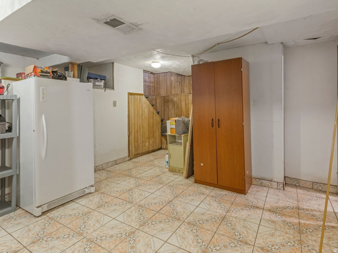 ROBERTS - Residential