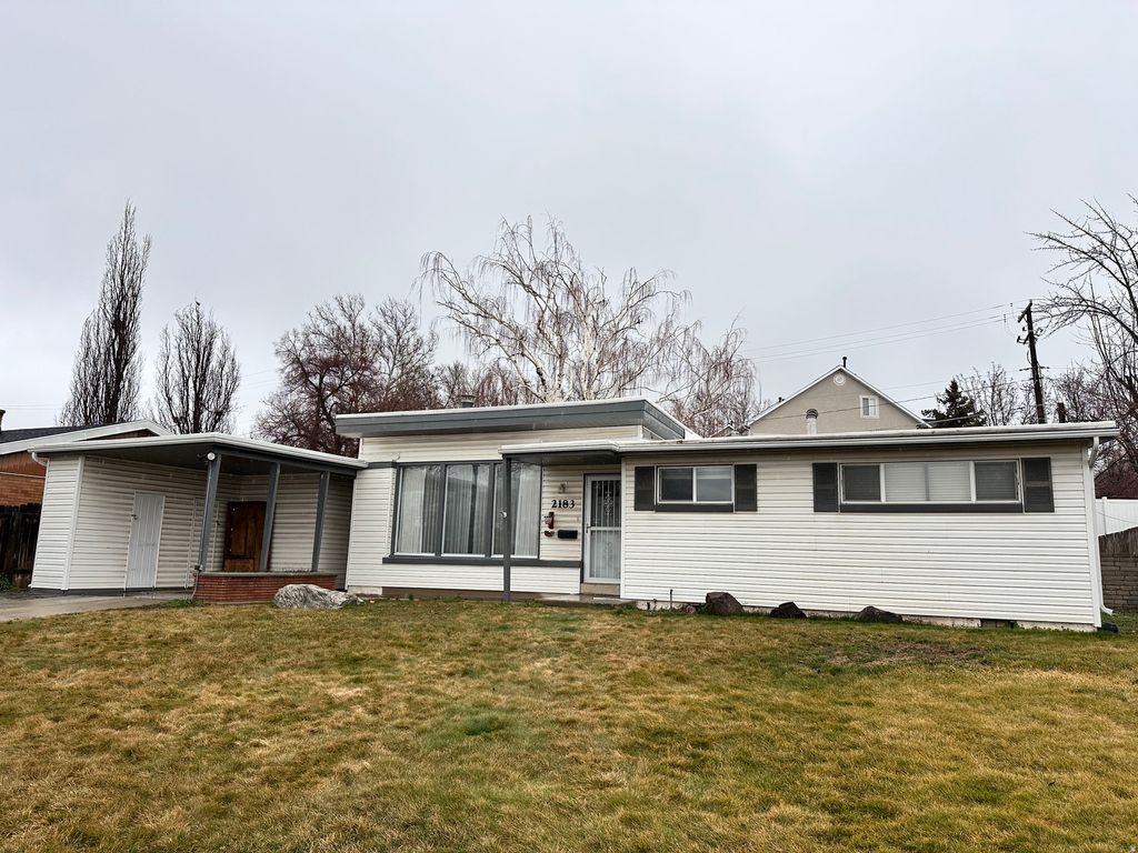 Photo of 2183 S PENMAN LN W, Bountiful, UT 84010 (MLS # 2140480)