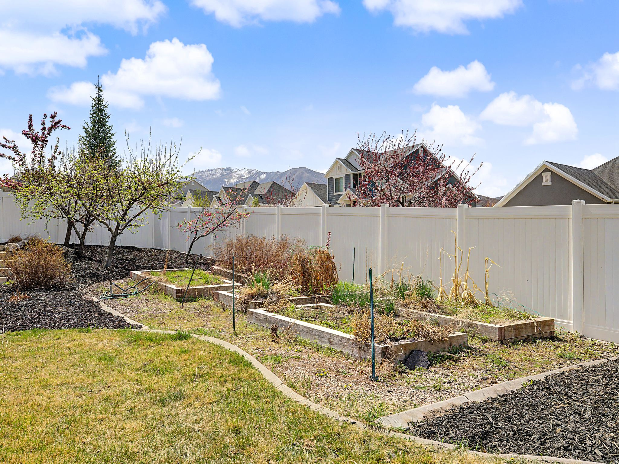HARRISON HEIGHTS - Residential