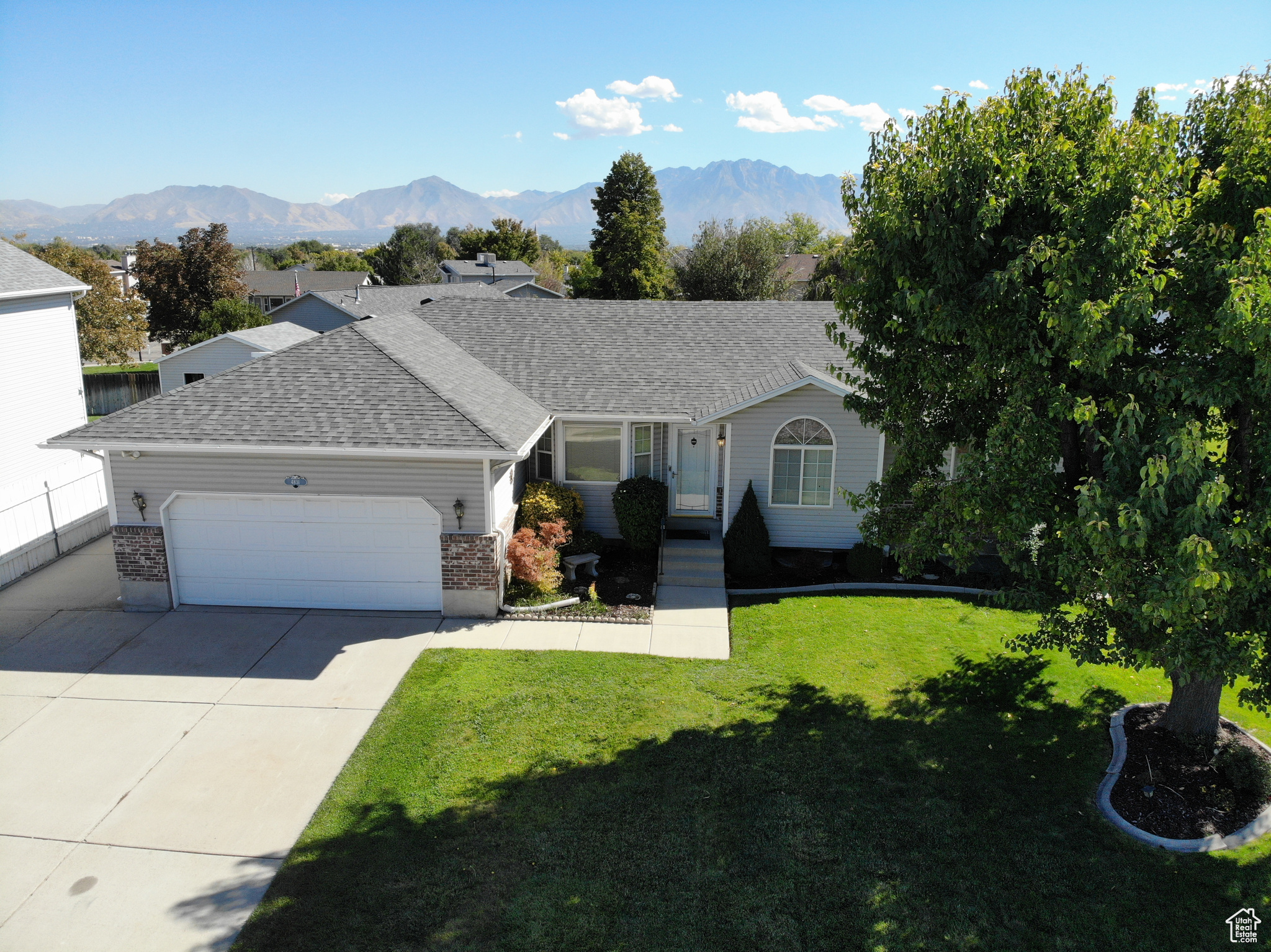 CHERRY HOLLOW - Residential