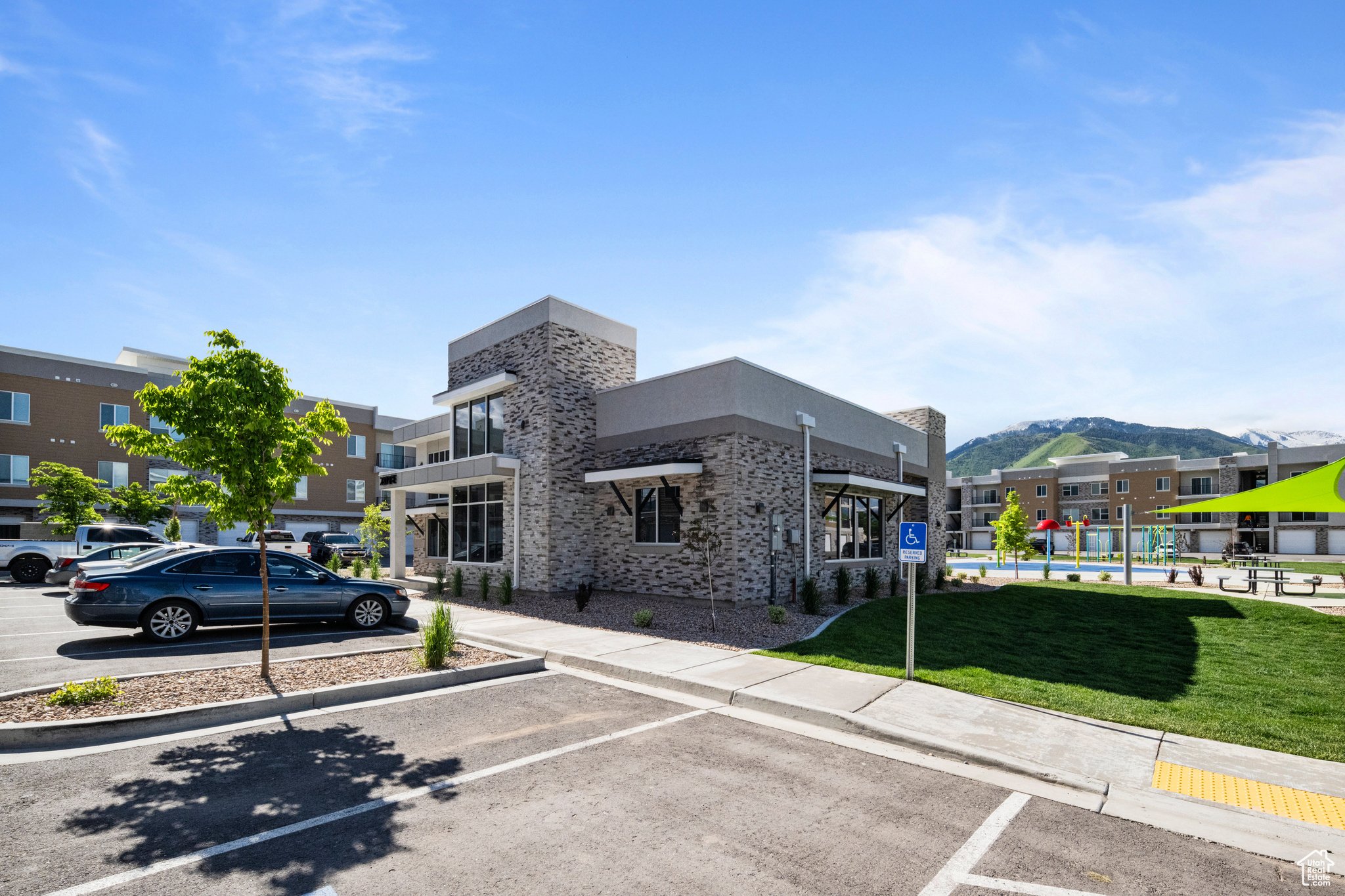 VISTA VIEW - Residential