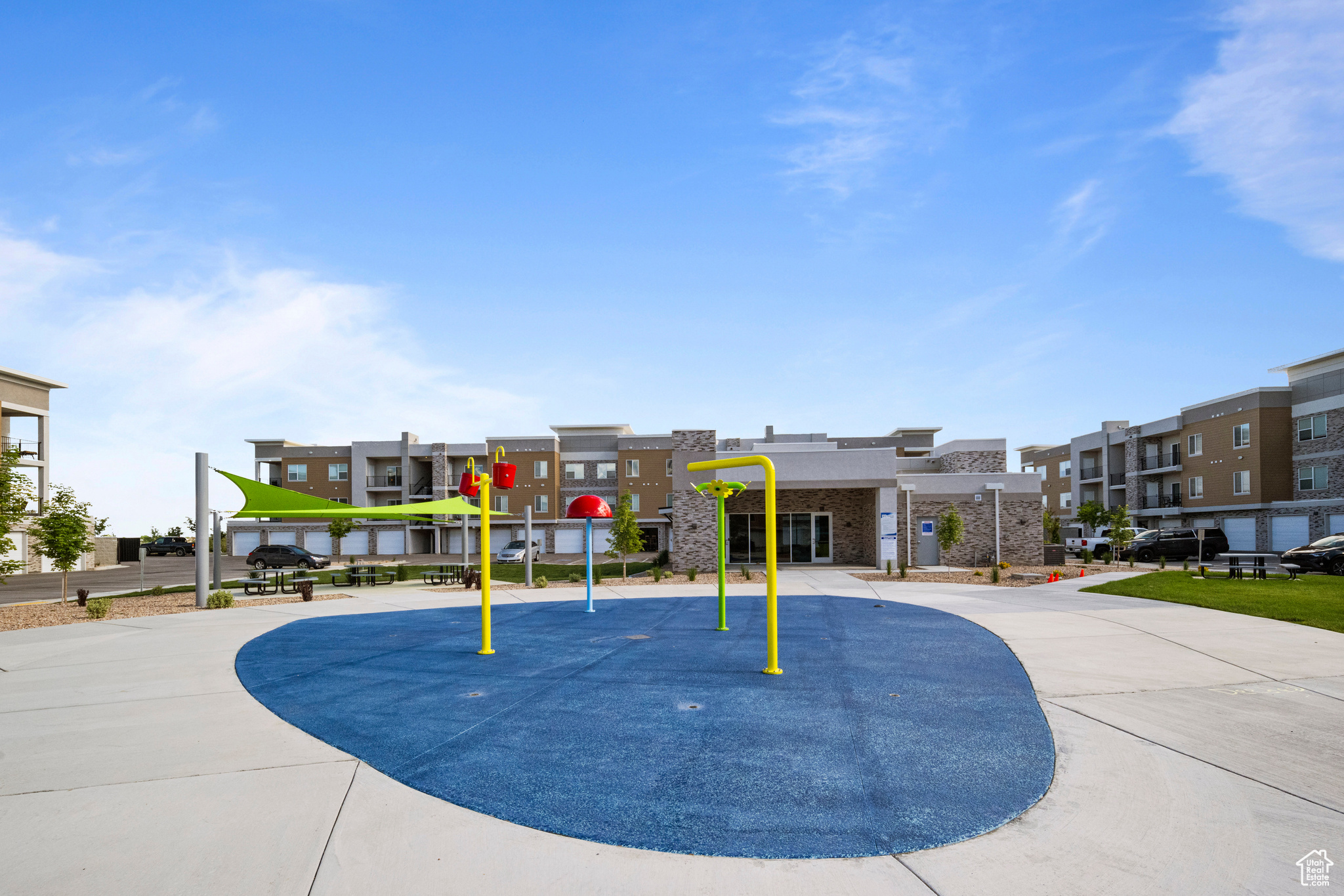 VISTA VIEW - Residential