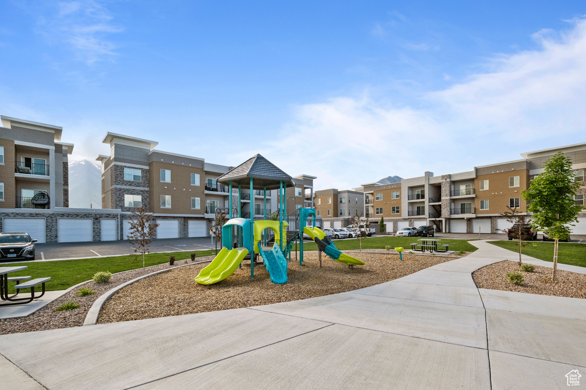 VISTA VIEW - Residential