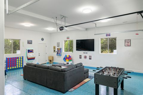 Tiny photo for 755 S ZION RIDGE RD, Orderville, UT 84758 (MLS # 2134938)