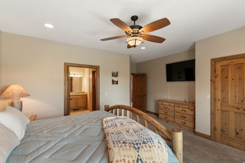 Tiny photo for 755 S ZION RIDGE RD, Orderville, UT 84758 (MLS # 2134938)