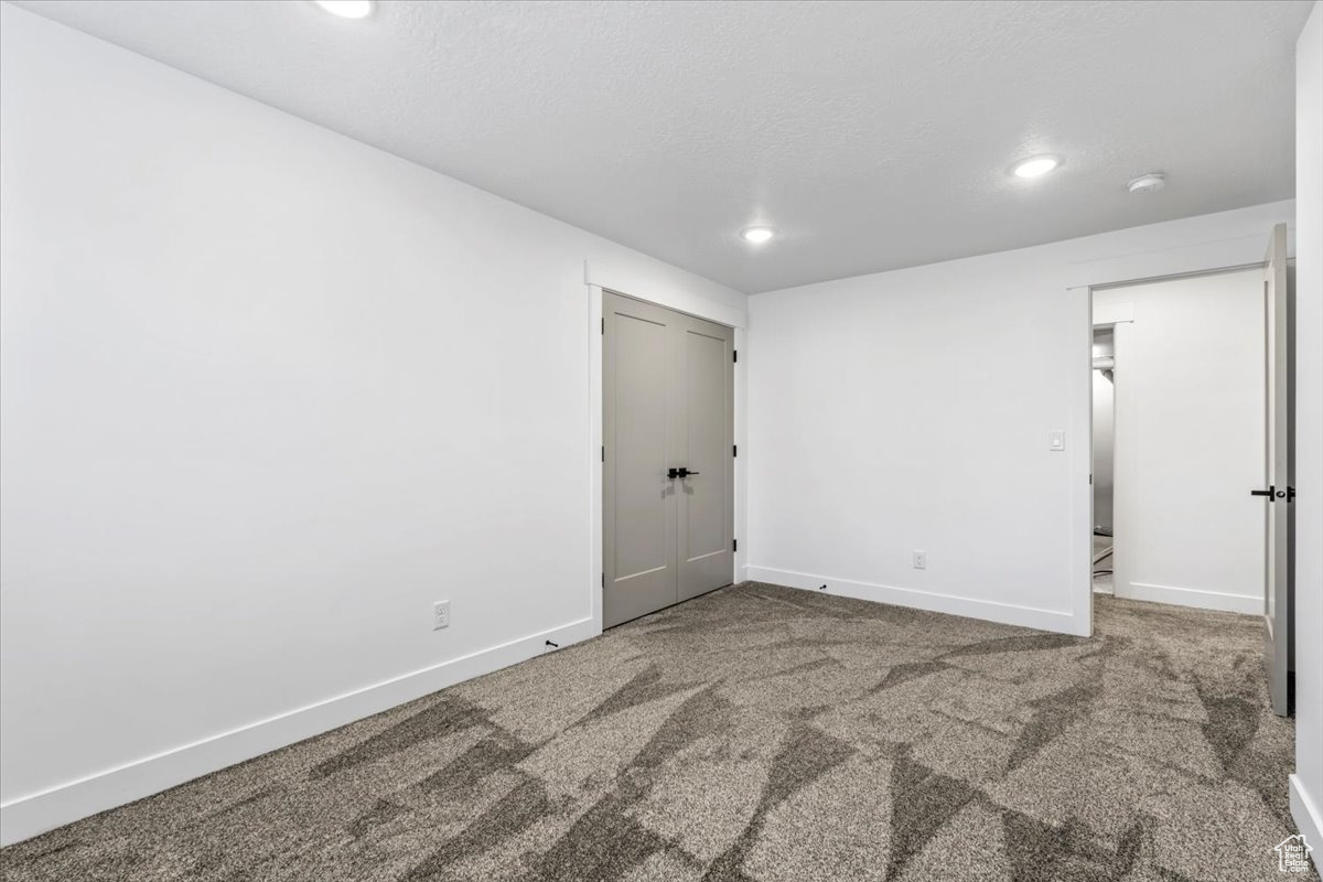 MT AIREY - Residential
