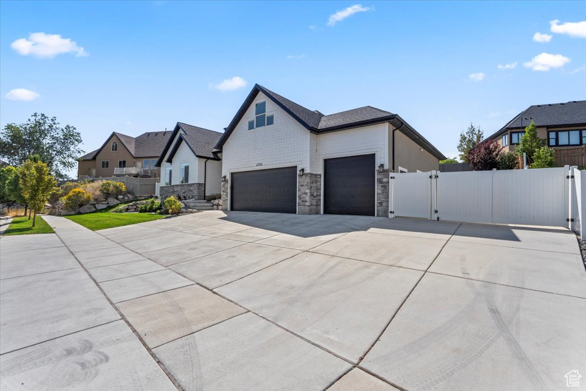 MT AIREY - Residential