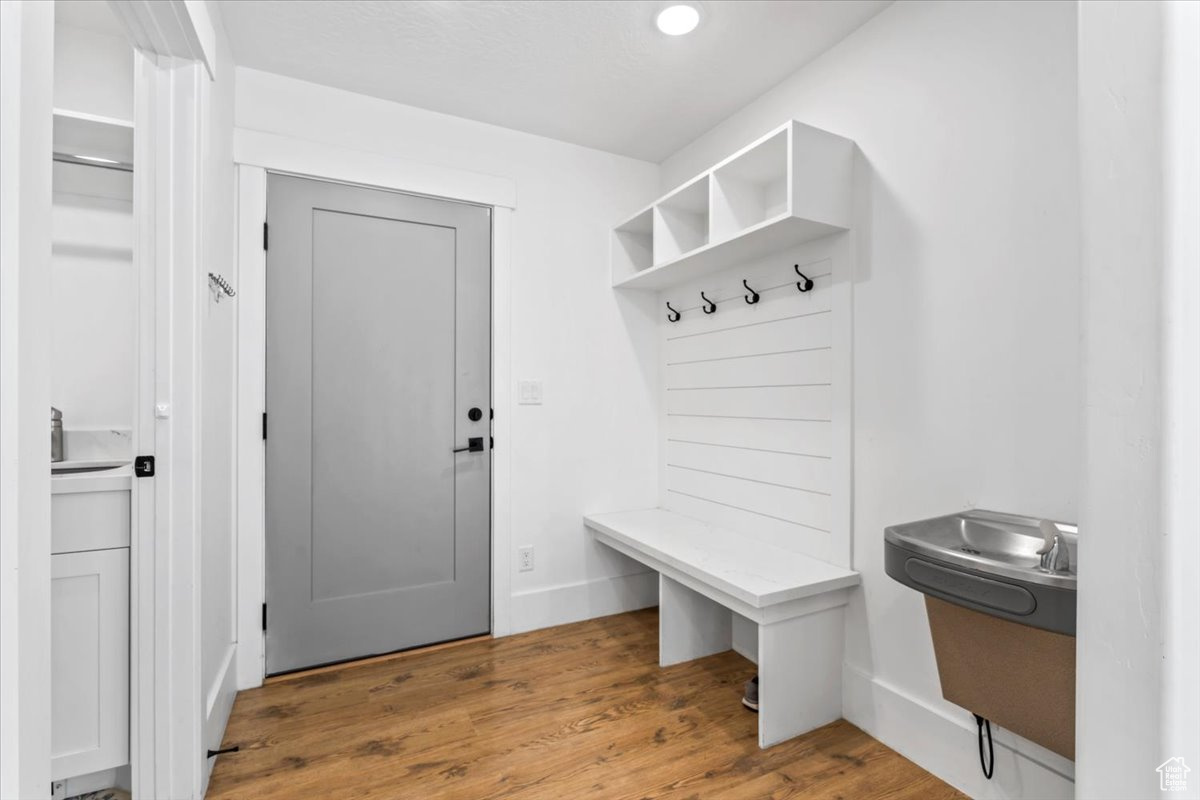 MT AIREY - Residential