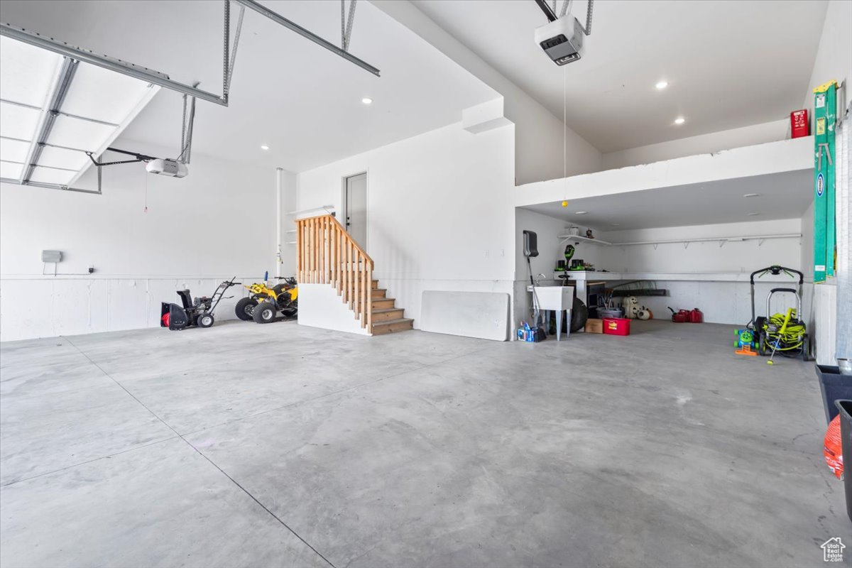 MT AIREY - Residential