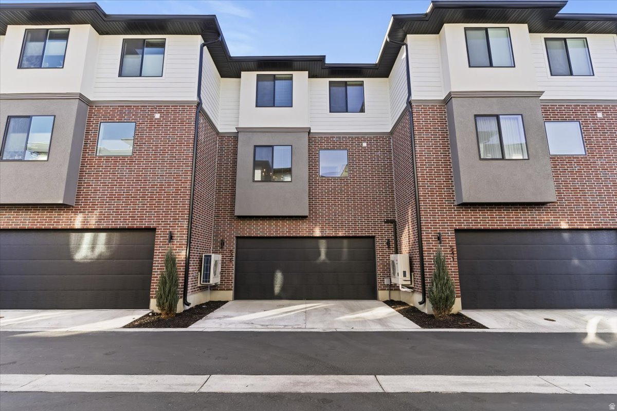 TOWNHOMES ON 24TH - Residential