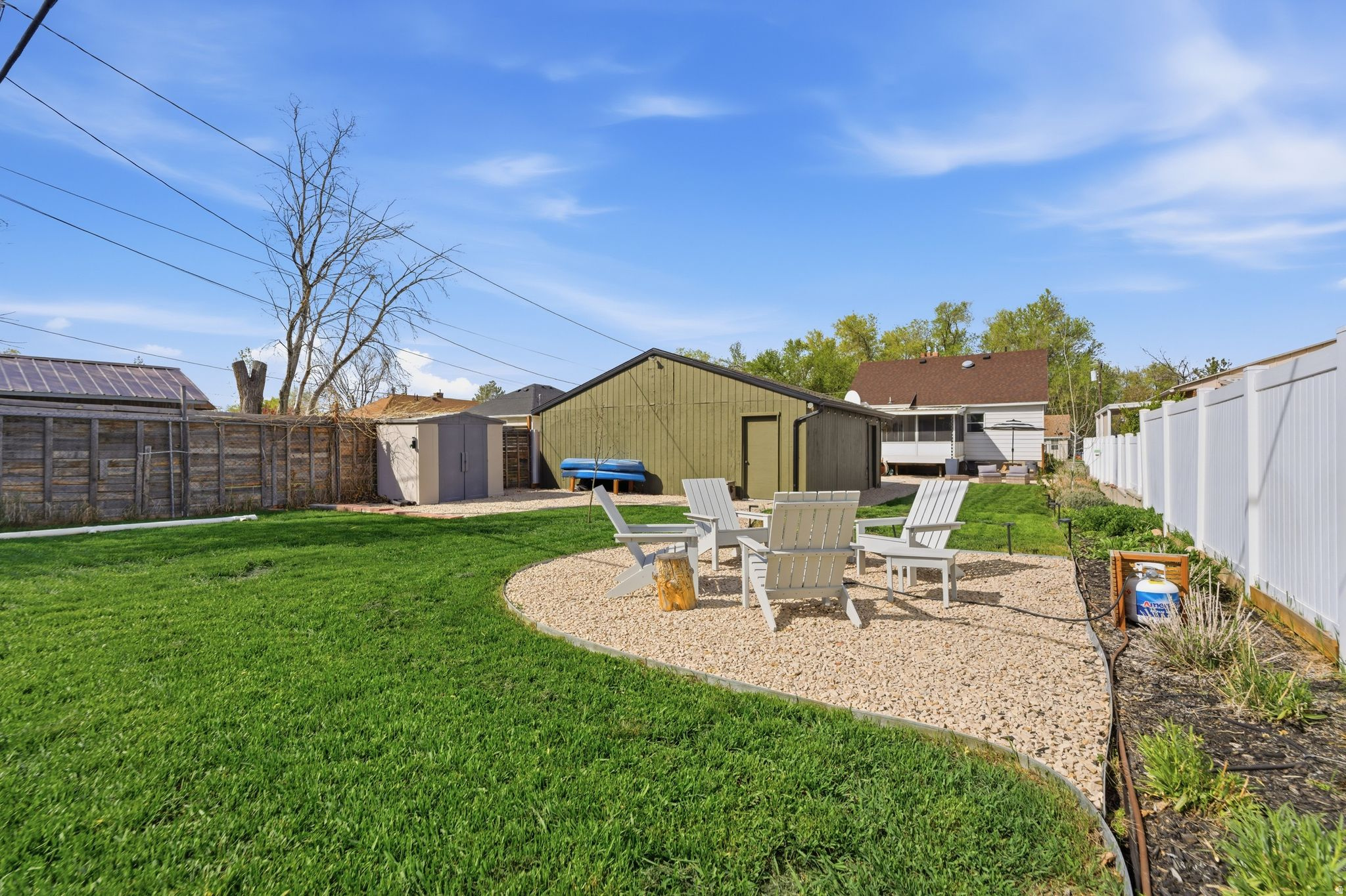 BIG FIELD SUR - Residential