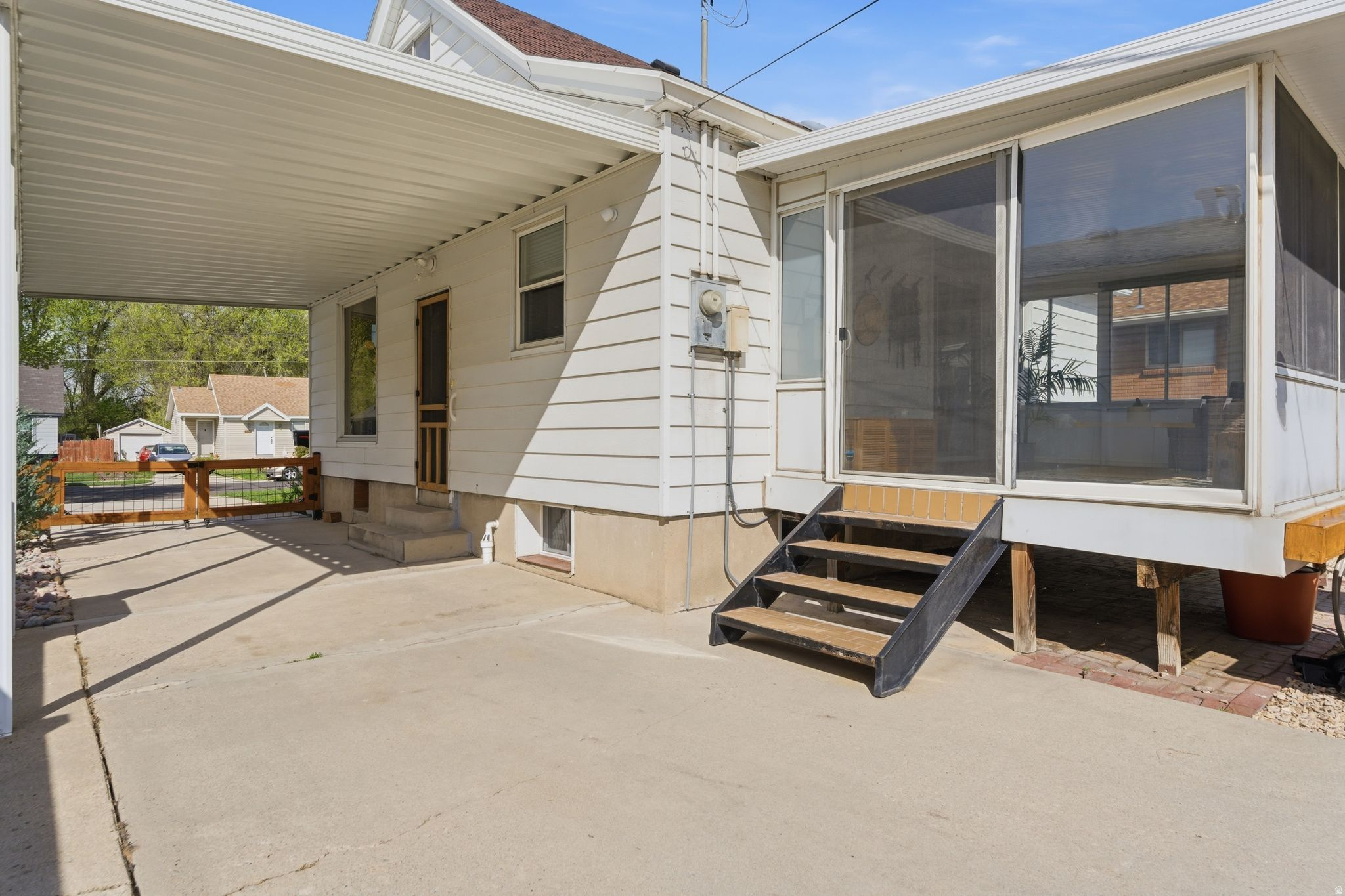 BIG FIELD SUR - Residential