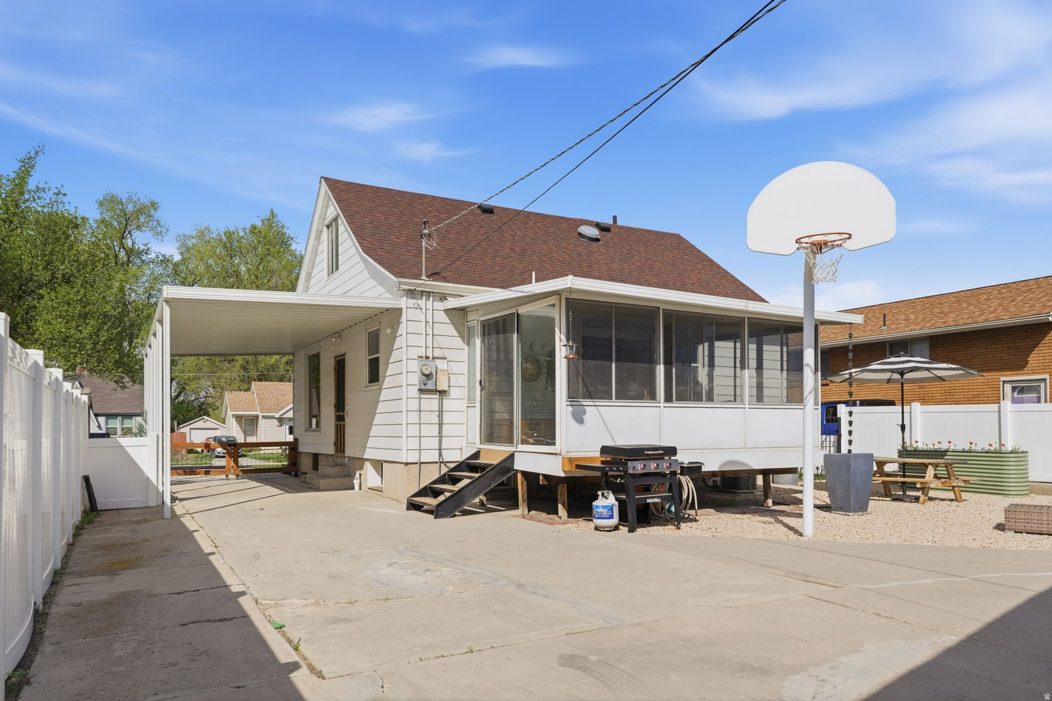 BIG FIELD SUR - Residential