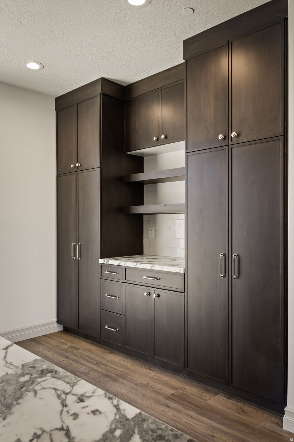 THE IRIS - Residential