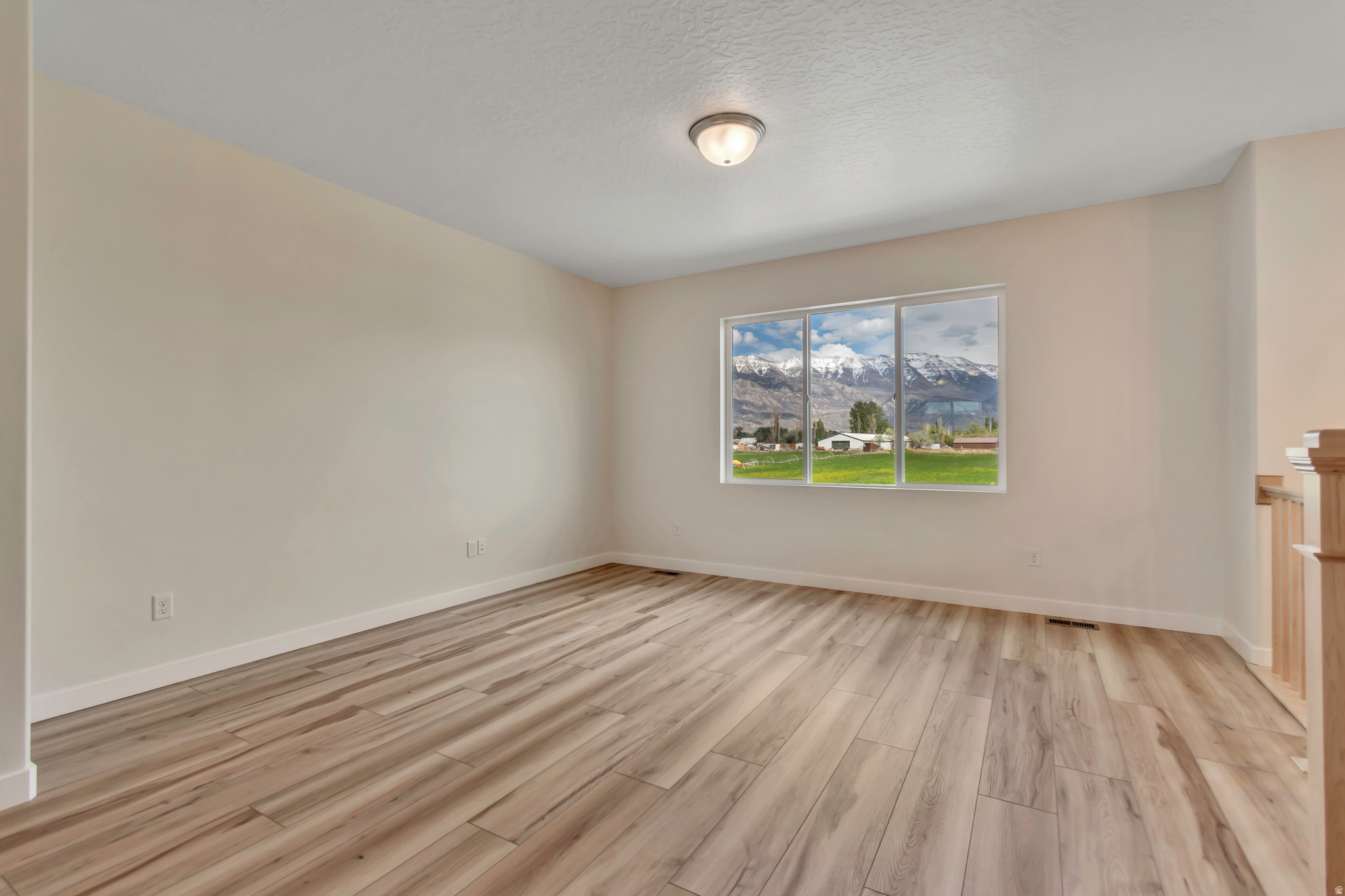 MEADOWBROOK - Residential