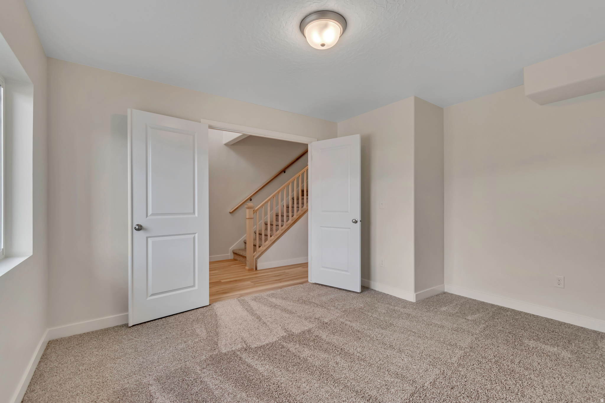 MEADOWBROOK - Residential