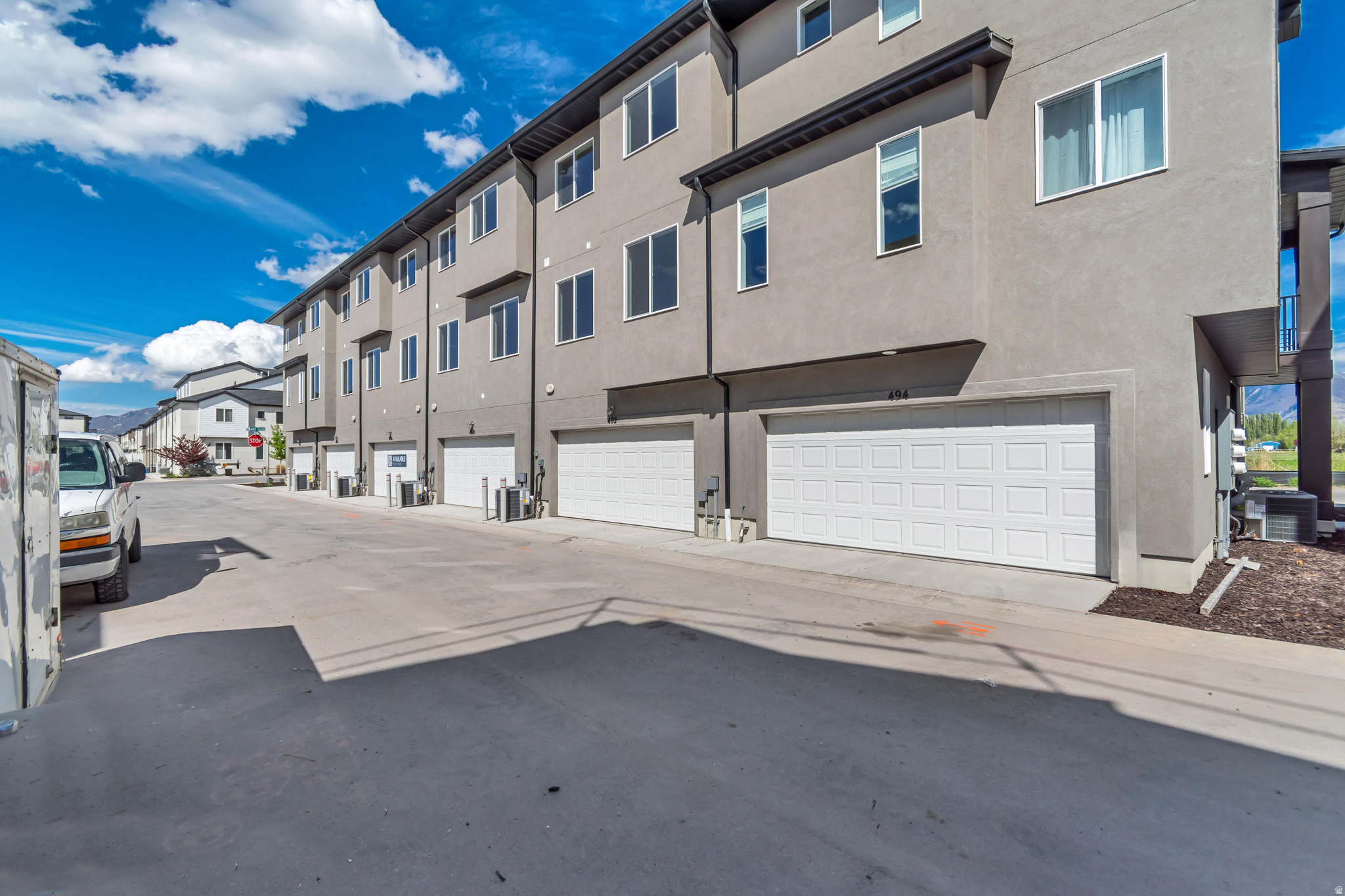 MEADOWBROOK - Residential