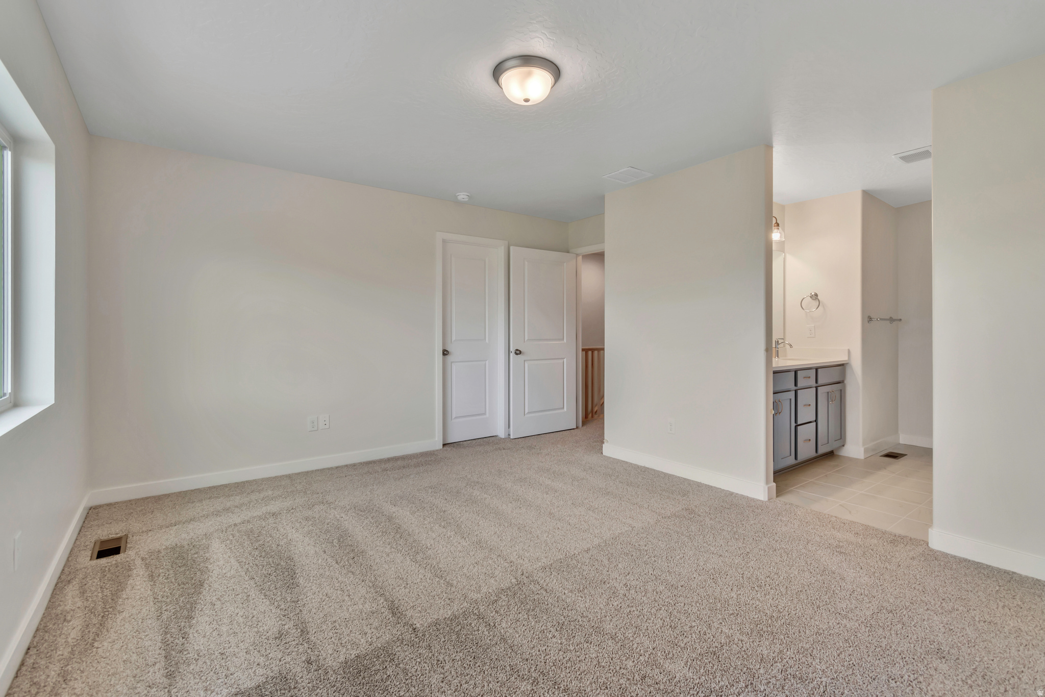 MEADOWBROOK - Residential