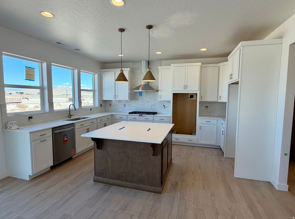 Photo of 1131 E BLACKFEET DR #520, Eagle Mountain, UT 84005 (MLS # 2135839)