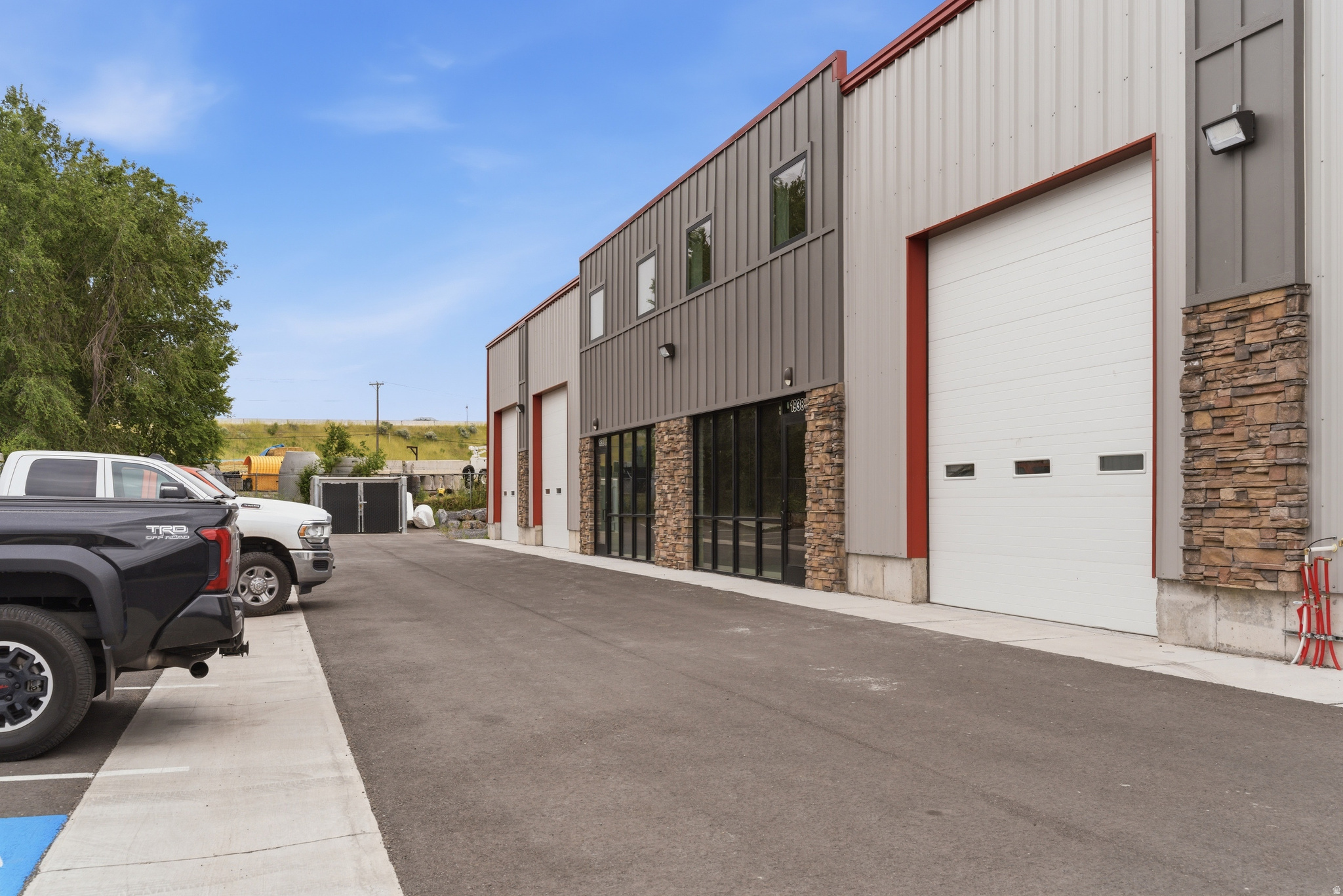 BINGHAM INDUSTRIAL PARK - Commercial Lease