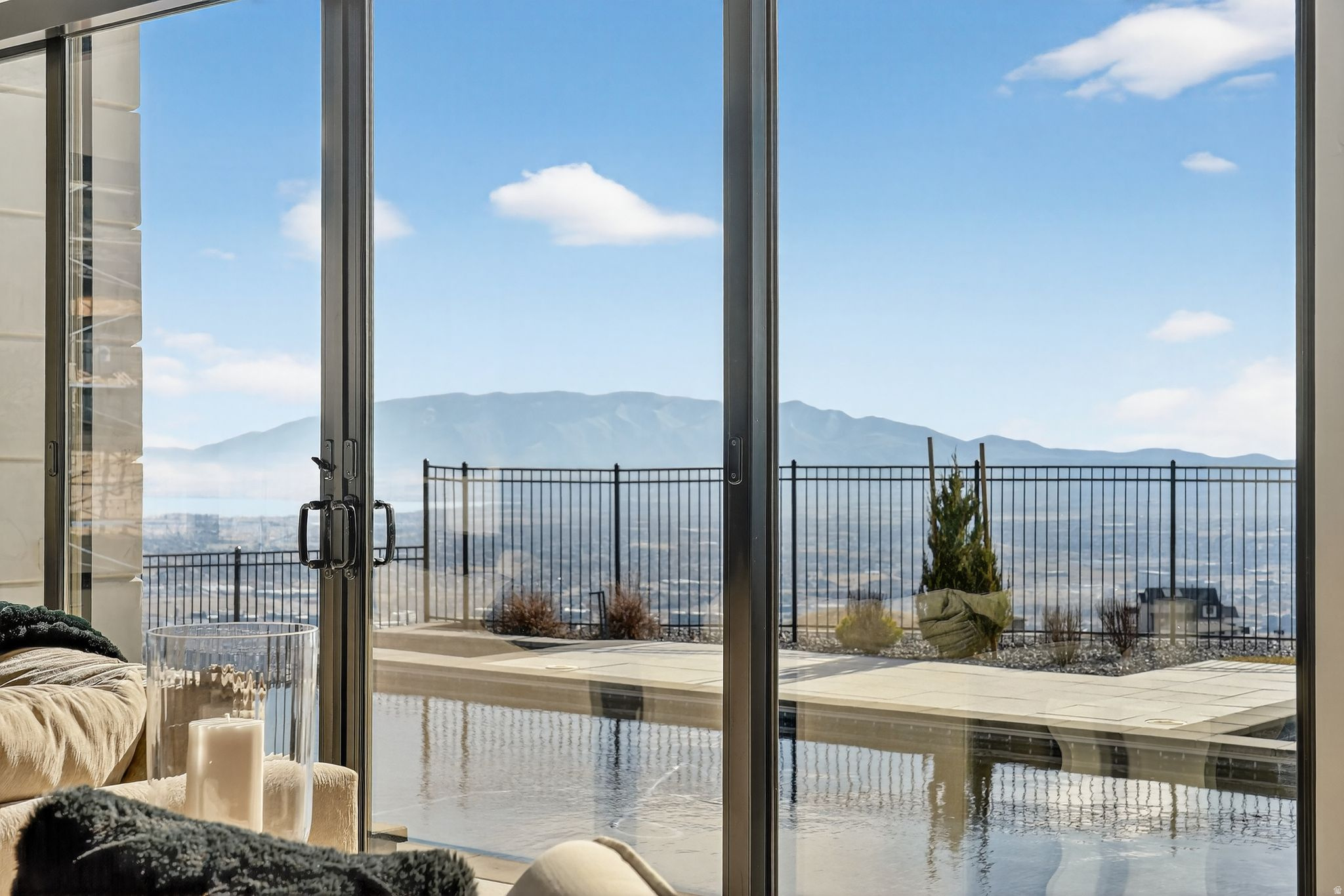 TRAVERSE MOUNTAIN - Residential