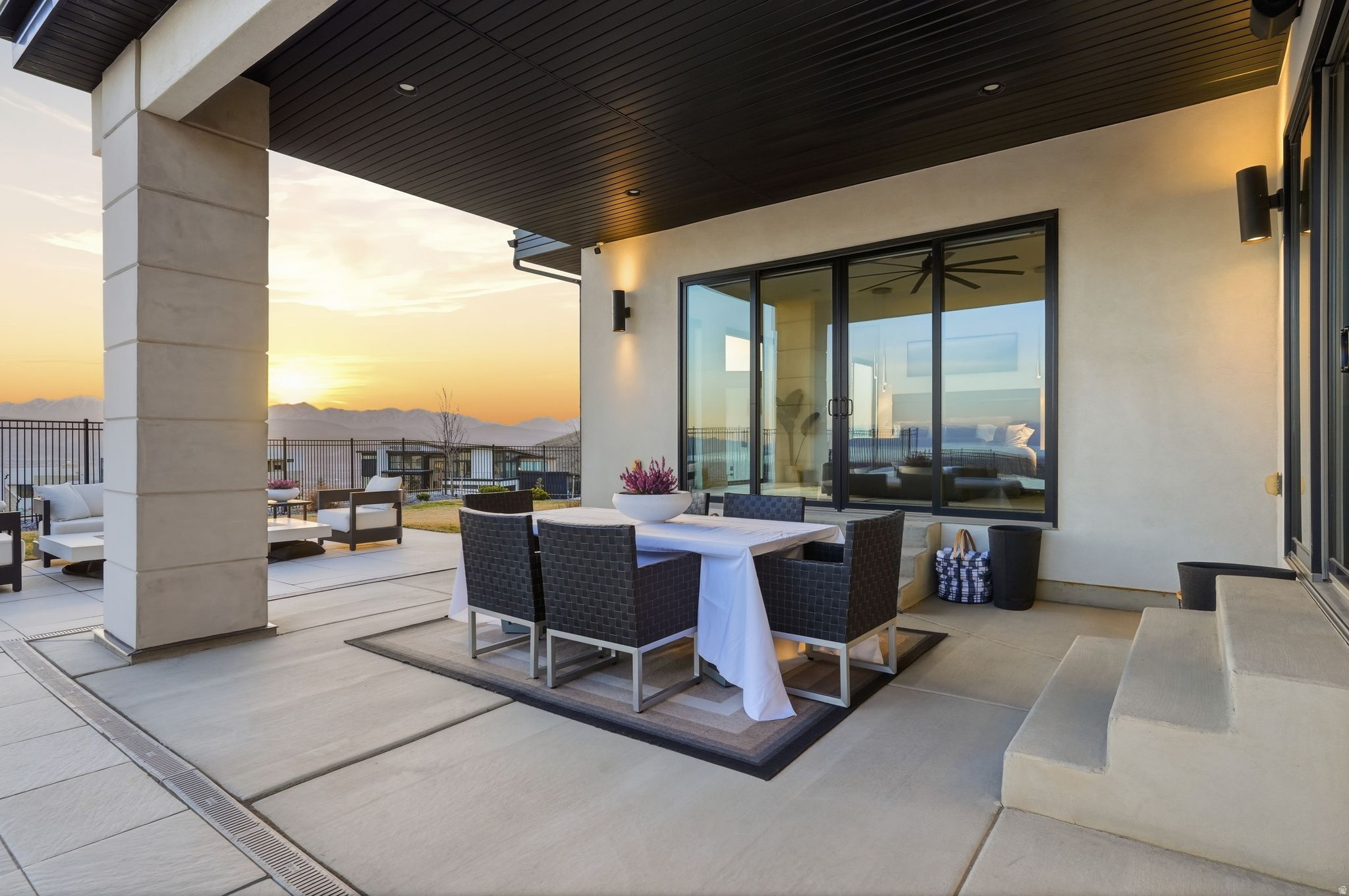 TRAVERSE MOUNTAIN - Residential