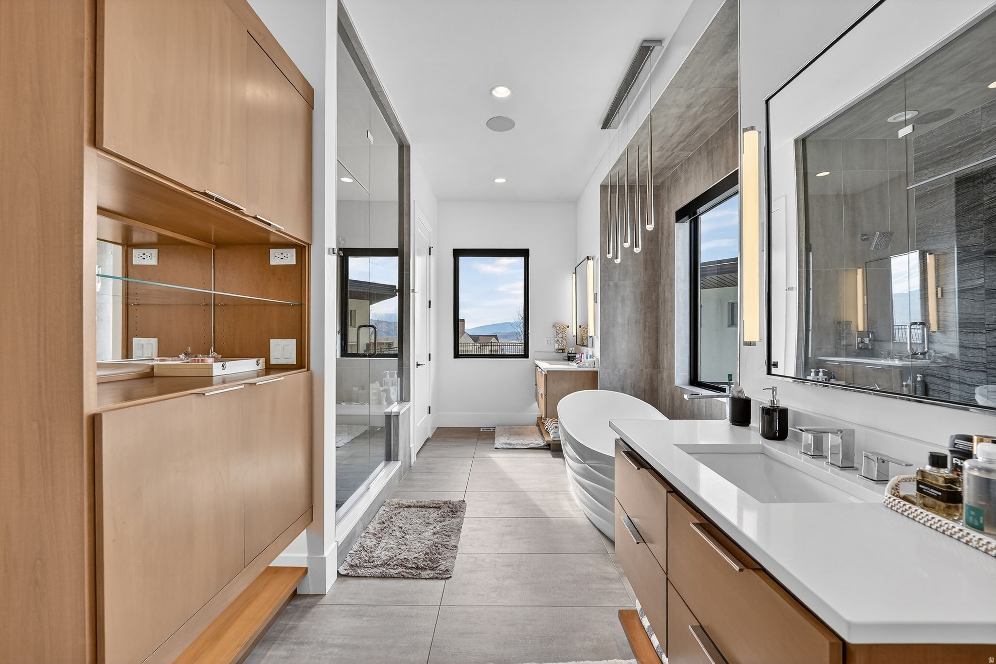 TRAVERSE MOUNTAIN - Residential