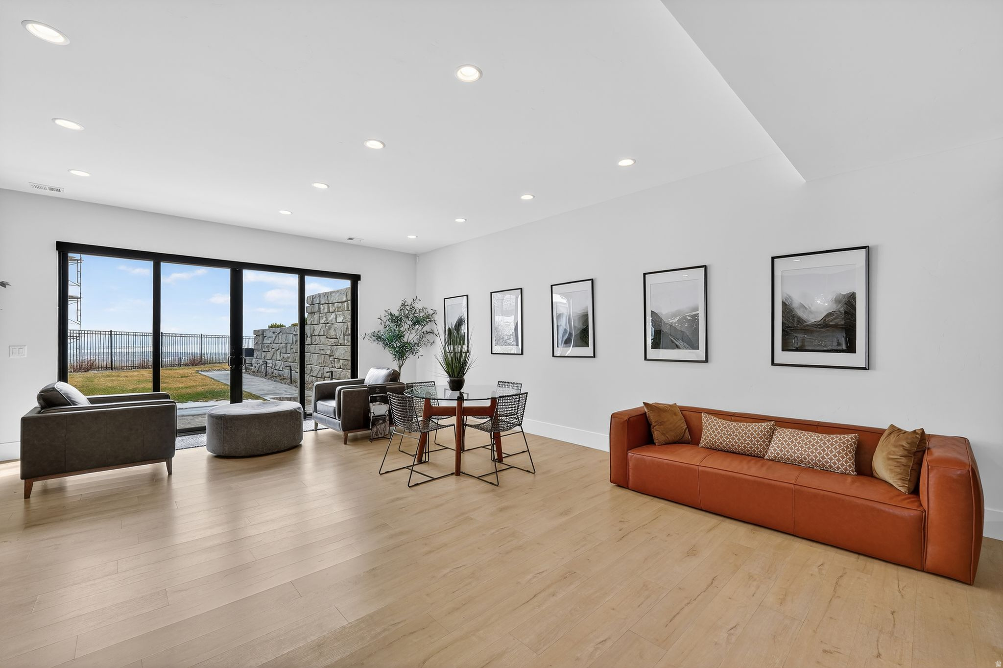 TRAVERSE MOUNTAIN - Residential