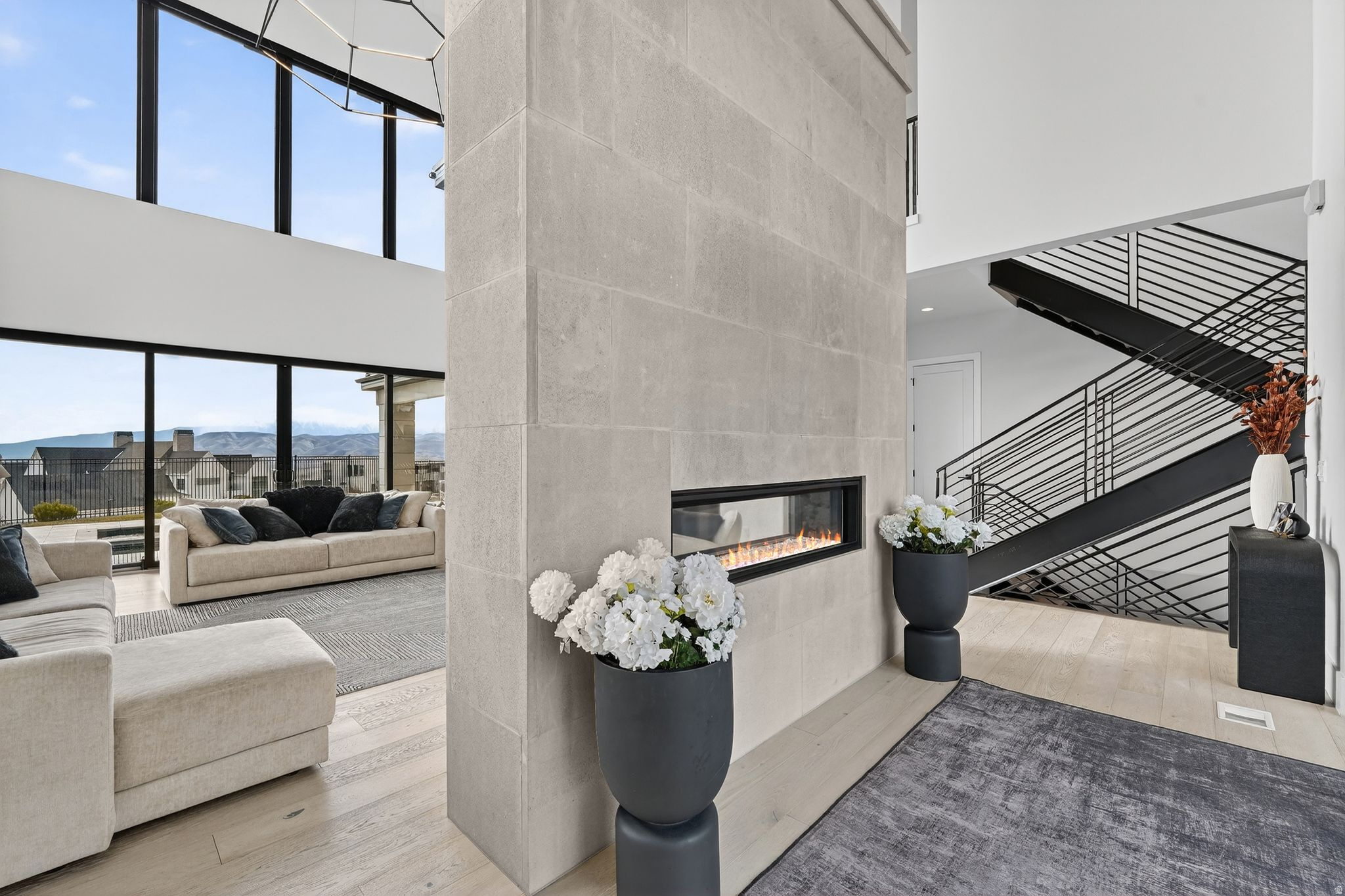 TRAVERSE MOUNTAIN - Residential