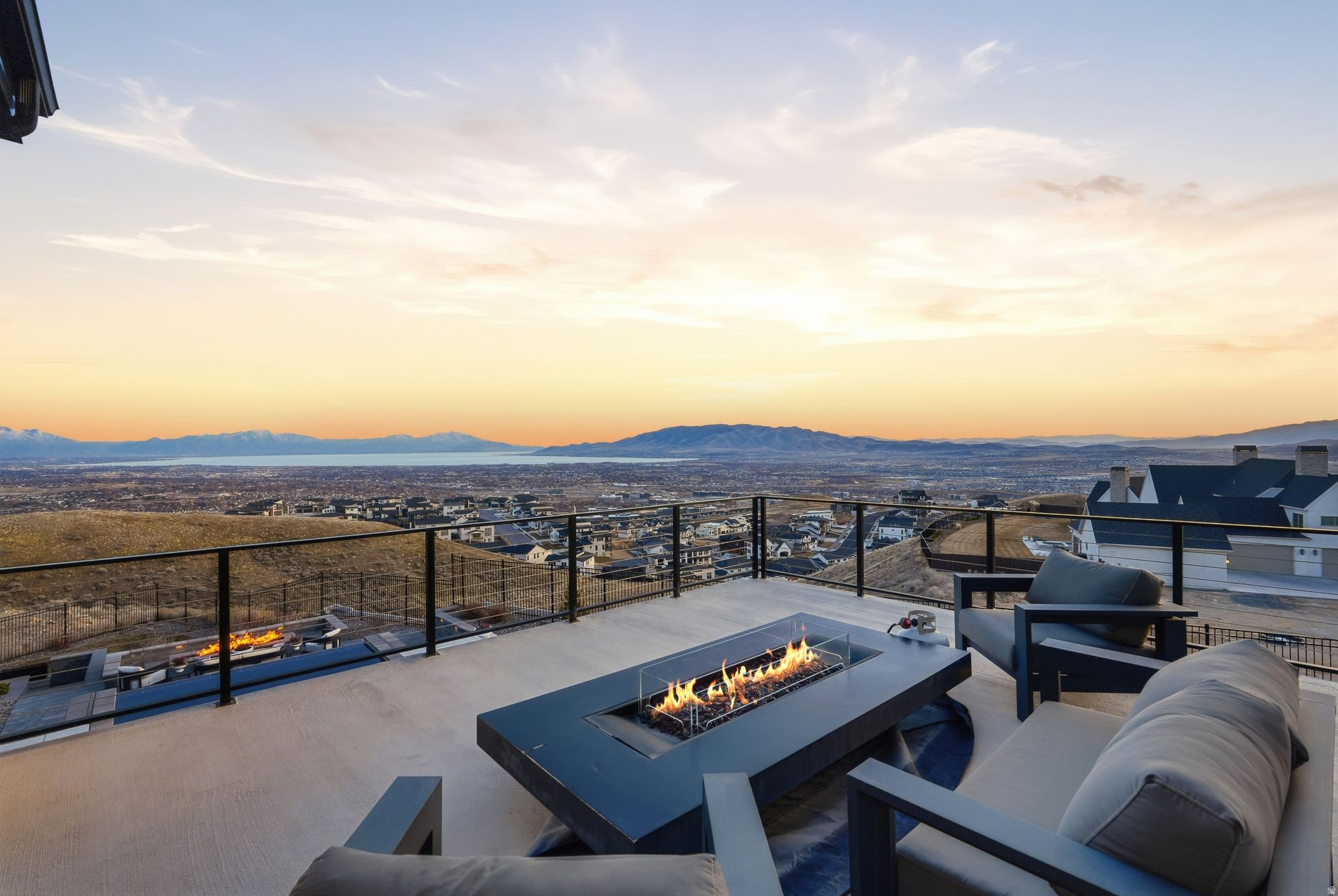 TRAVERSE MOUNTAIN - Residential