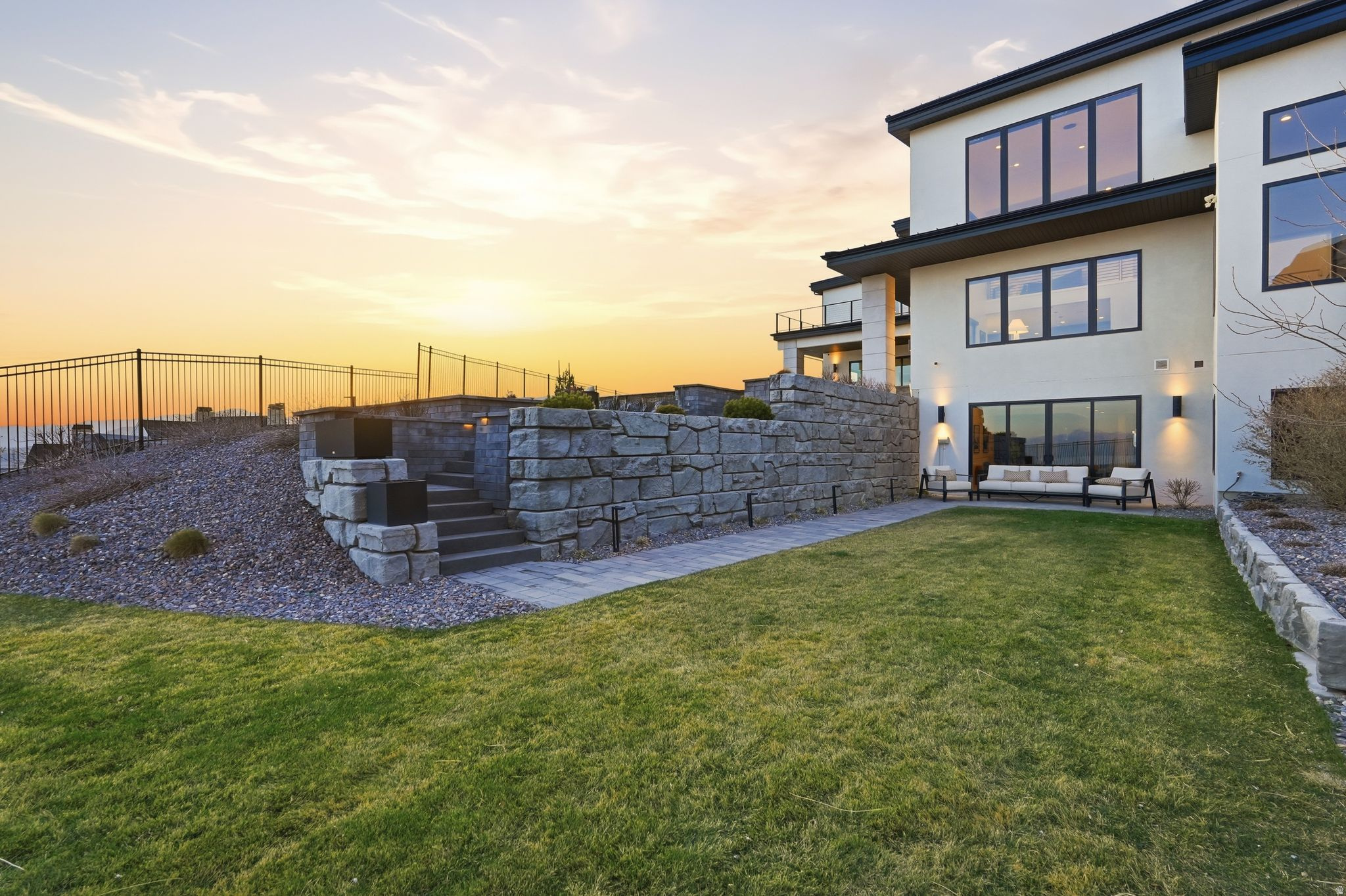 TRAVERSE MOUNTAIN - Residential