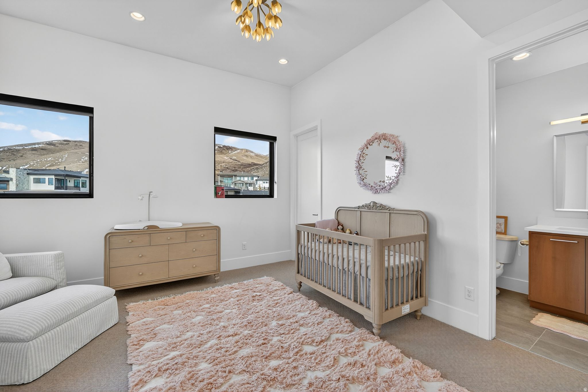 TRAVERSE MOUNTAIN - Residential