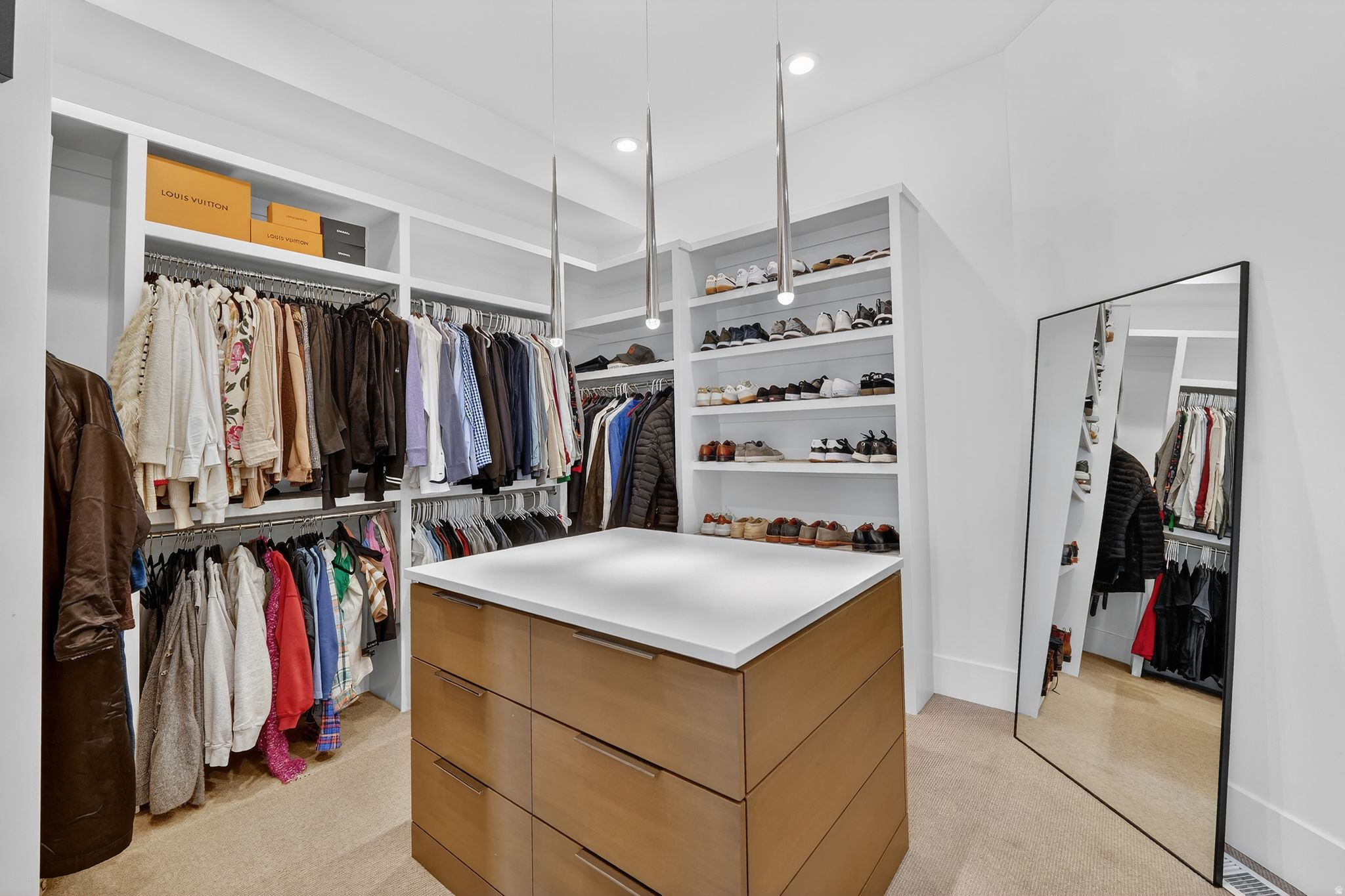 TRAVERSE MOUNTAIN - Residential