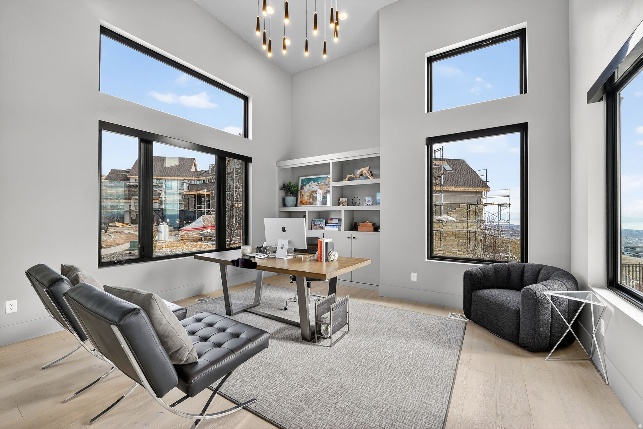 TRAVERSE MOUNTAIN - Residential