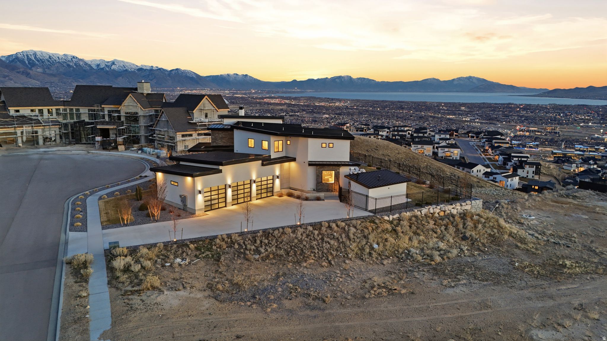 TRAVERSE MOUNTAIN - Residential