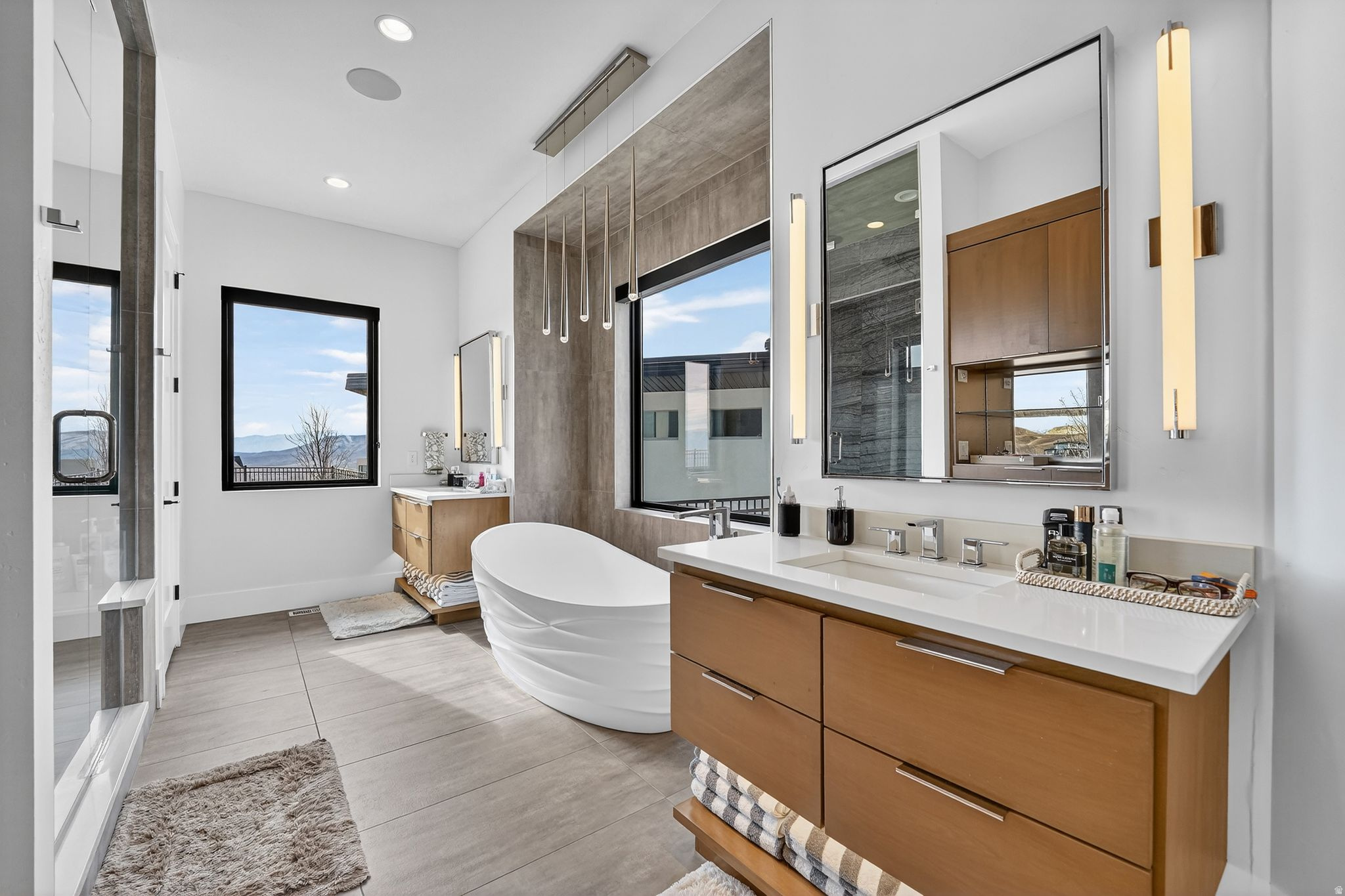 TRAVERSE MOUNTAIN - Residential