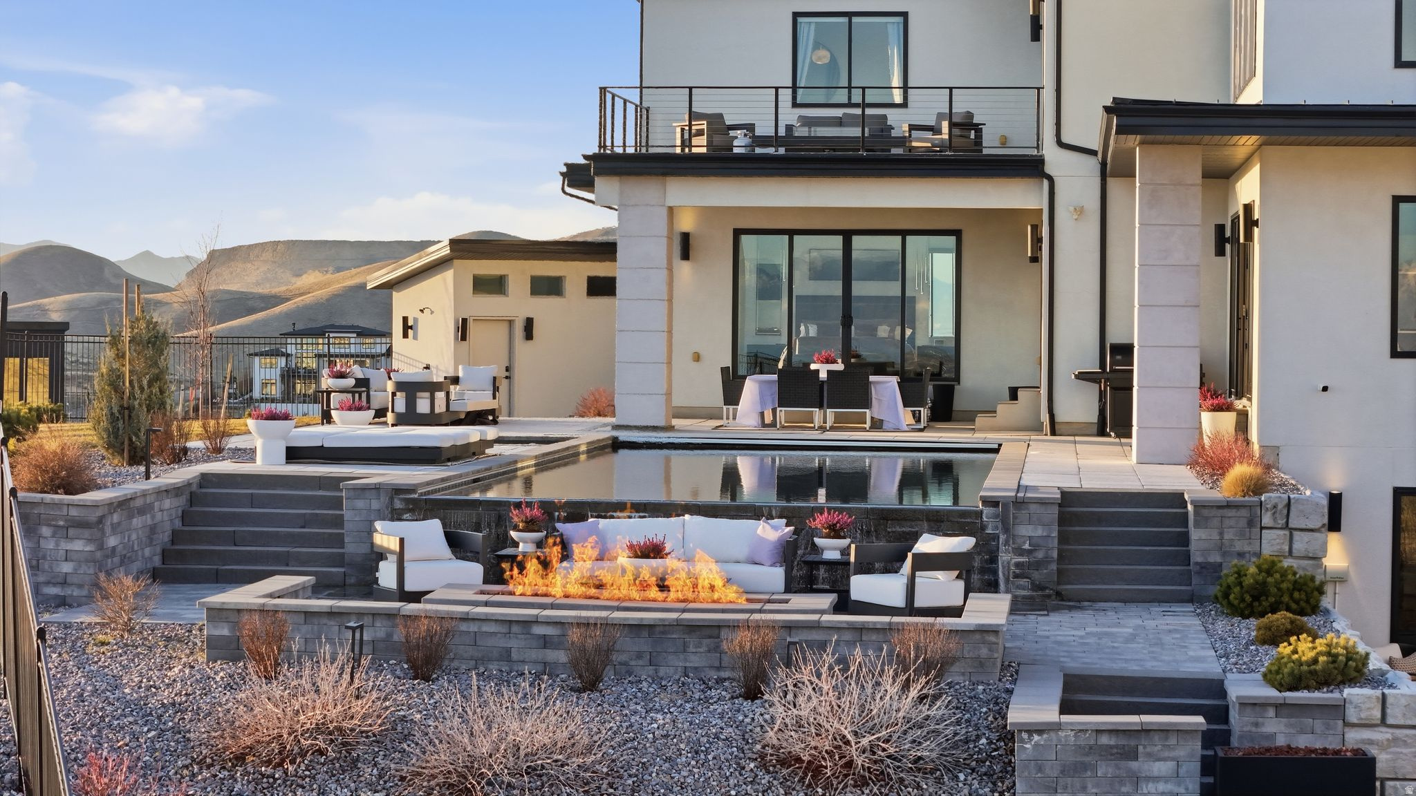 TRAVERSE MOUNTAIN - Residential