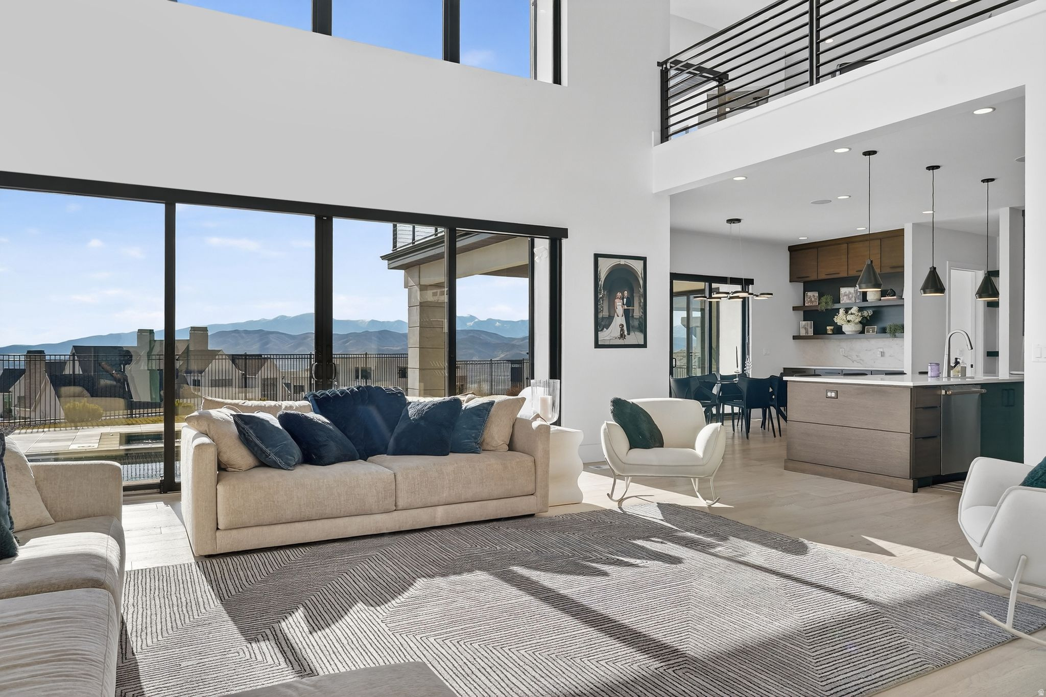 TRAVERSE MOUNTAIN - Residential