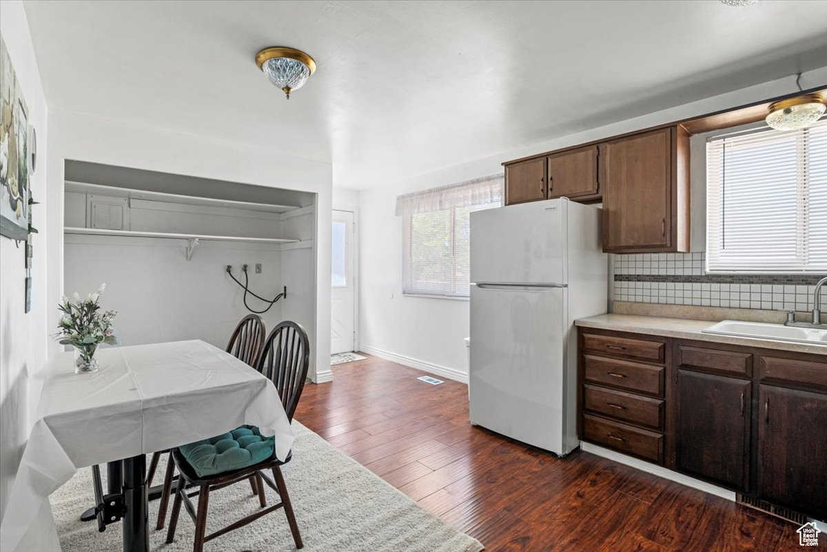 GOLDEN GARDENS - Residential