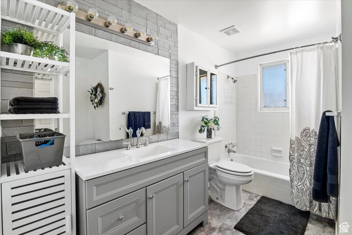 GOLDEN GARDENS - Residential