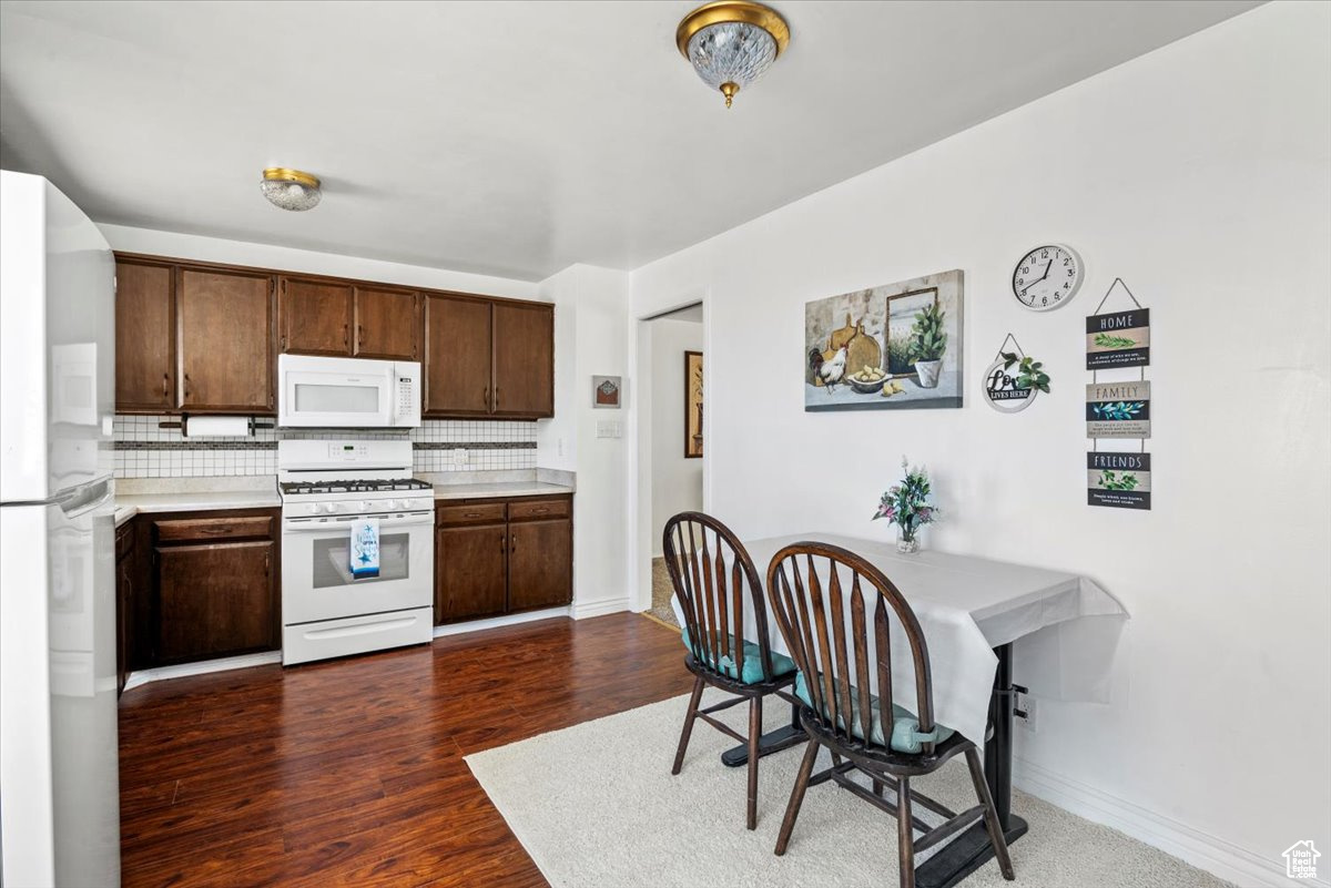 GOLDEN GARDENS - Residential