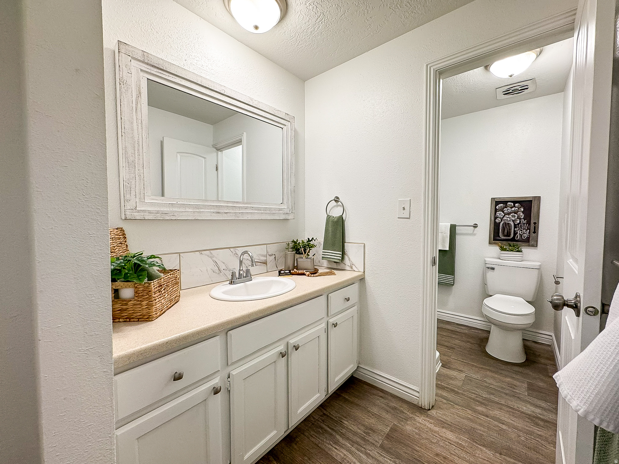 SHERWOOD MEADOWS - Residential