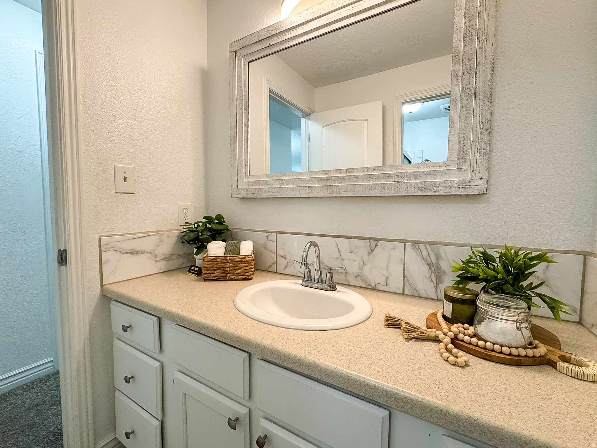 SHERWOOD MEADOWS - Residential