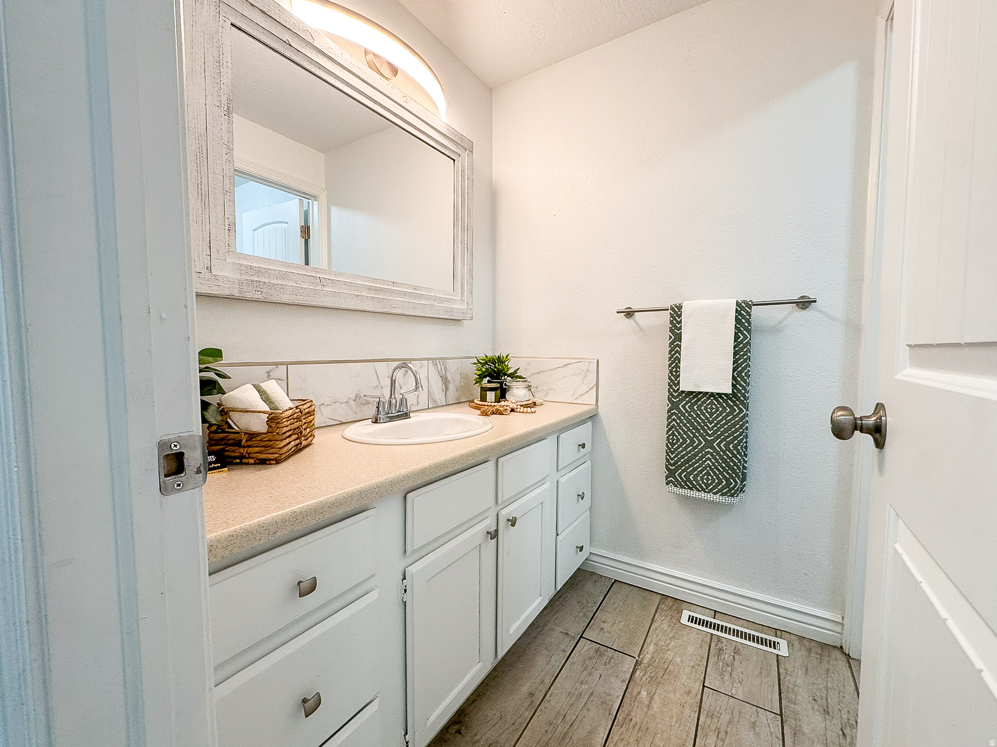 SHERWOOD MEADOWS - Residential